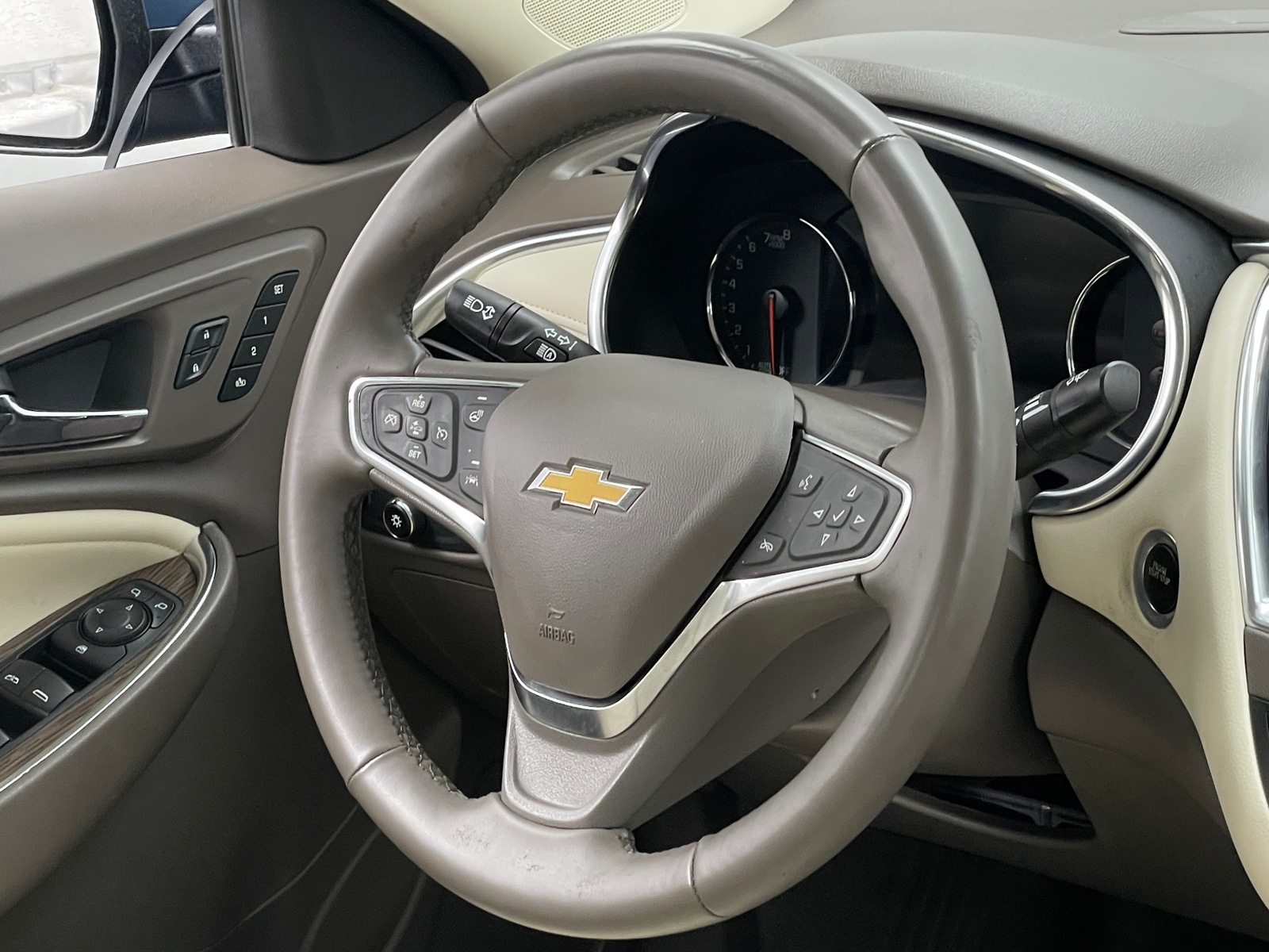 Thumbnail: 2024 Chevrolet Malibu - 4