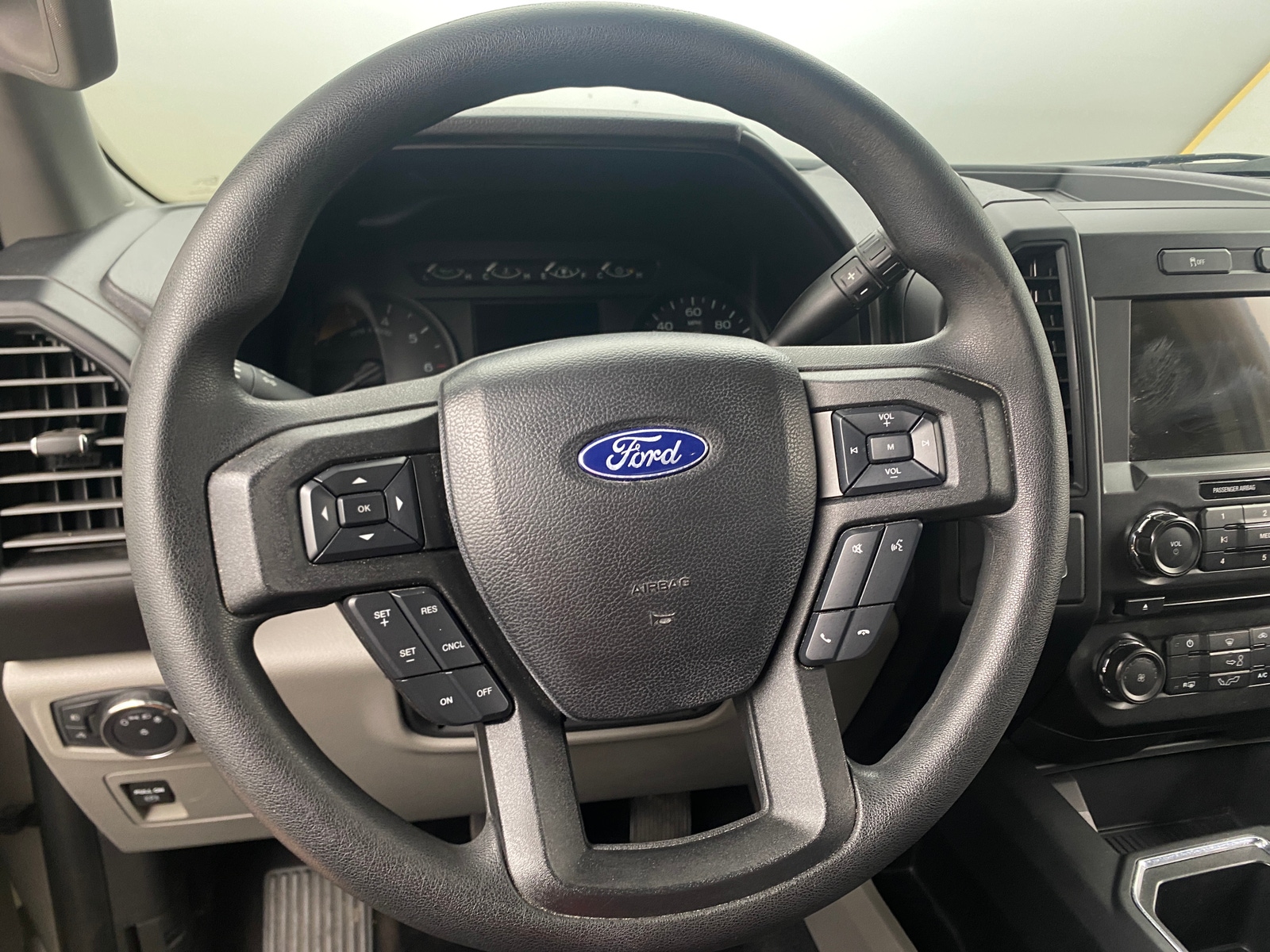Thumbnail: 2018 Ford Econoline - 5