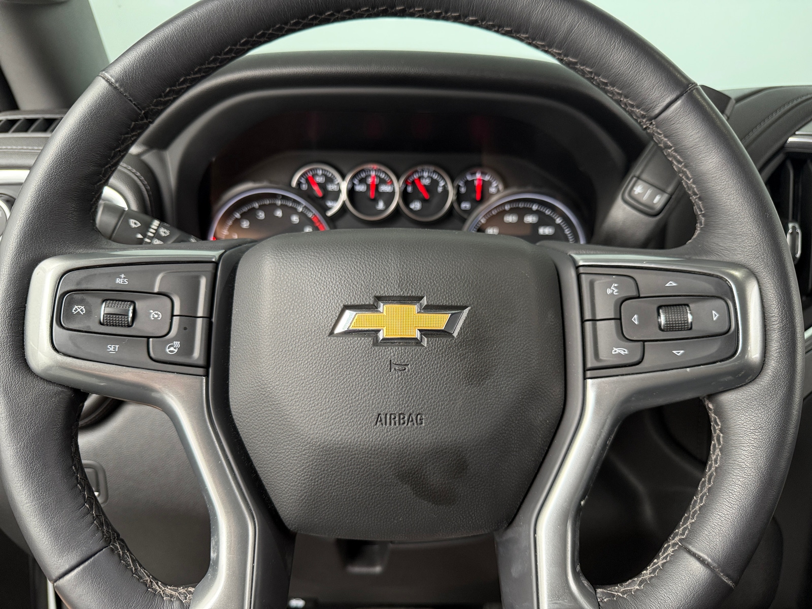 Thumbnail: 2022 Chevrolet Silverado 1500 - 5