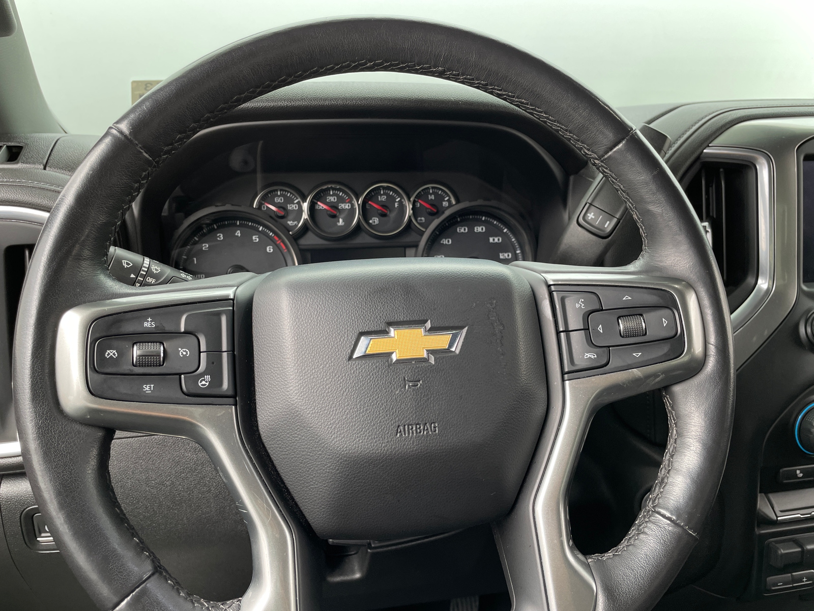 Thumbnail: 2019 Chevrolet Silverado 1500 - 5