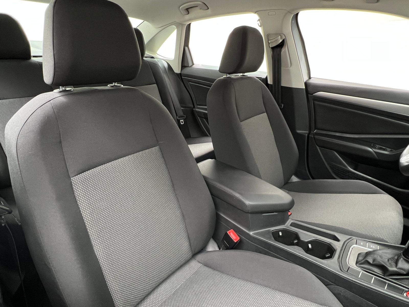 Thumbnail: 2019 Volkswagen Jetta - 2