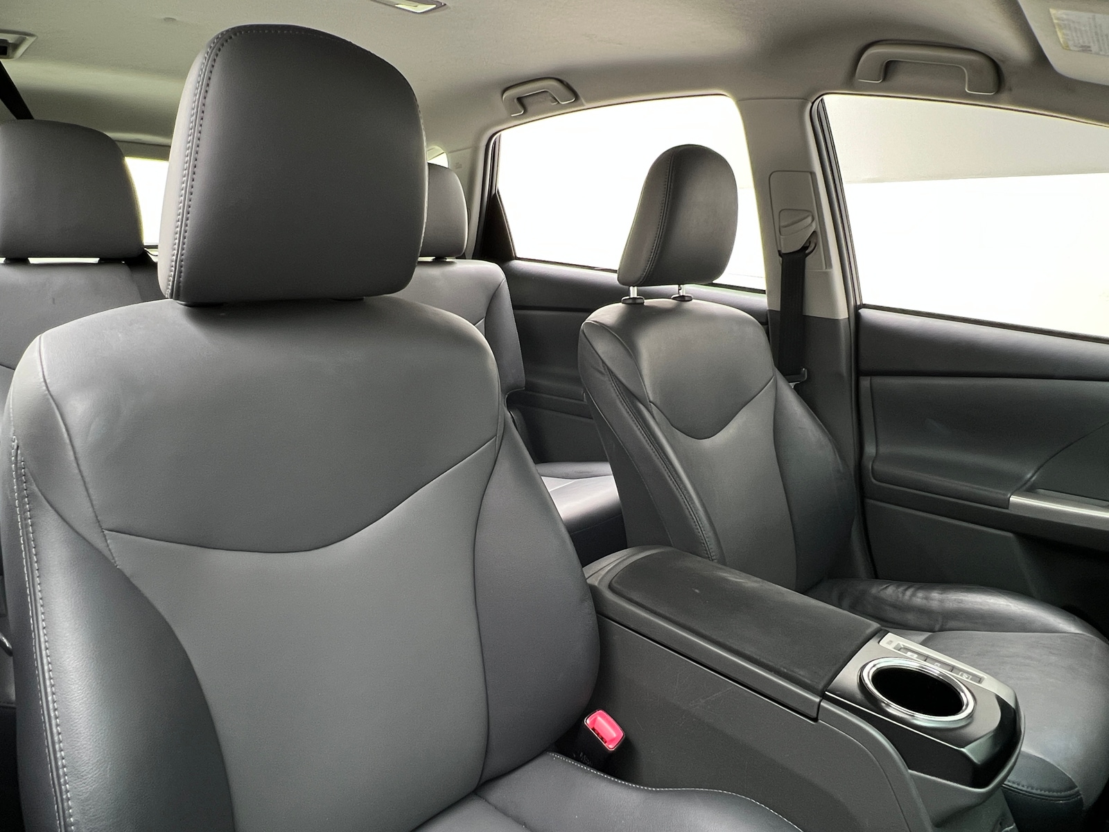 Thumbnail: 2013 Toyota Prius v - 2