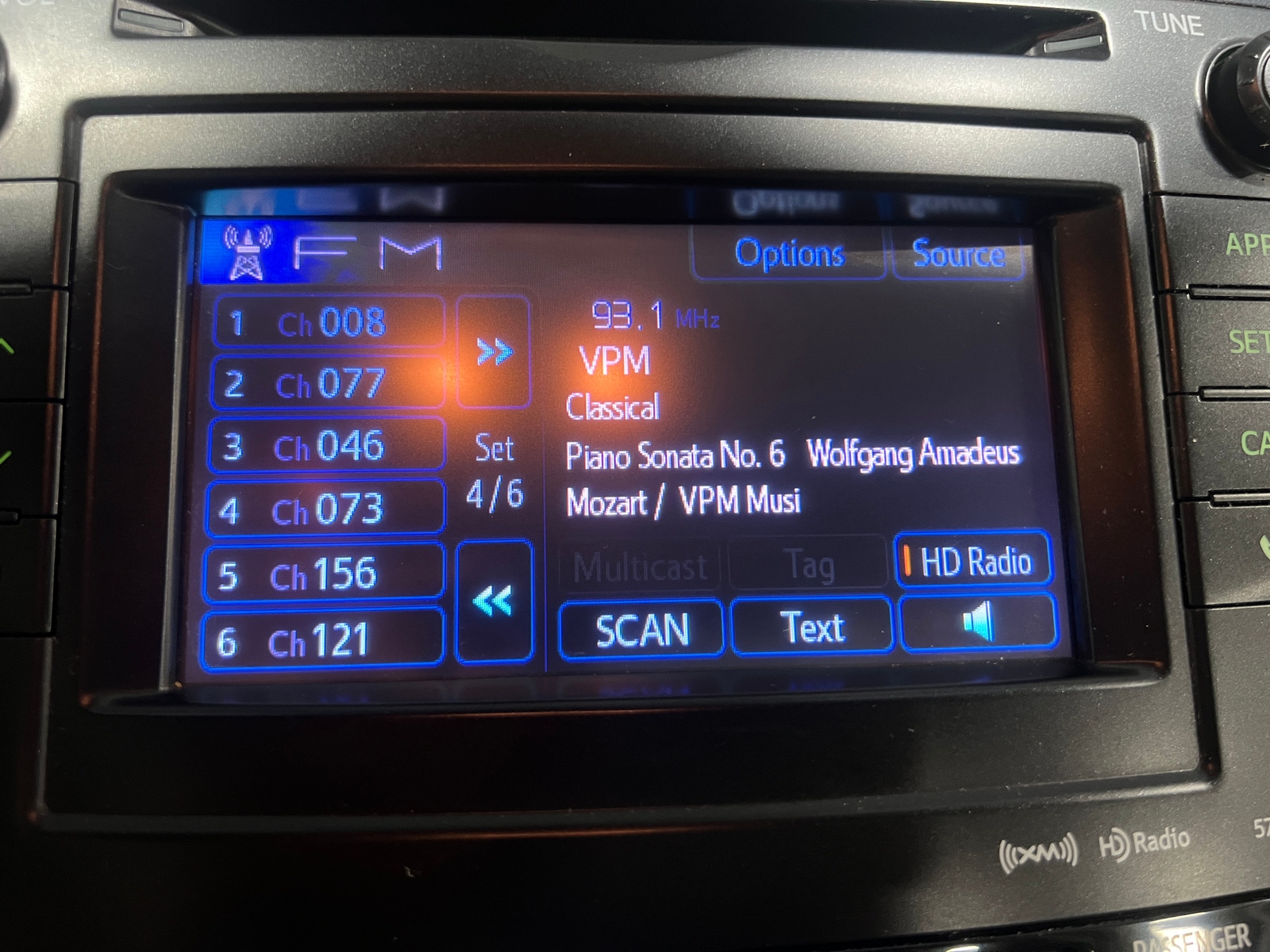Thumbnail: 2013 Toyota Prius v - 4