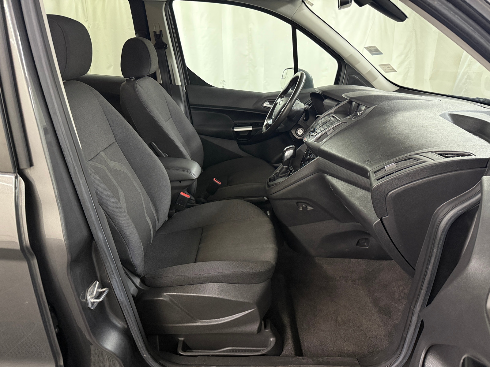 Thumbnail: 2018 Ford Transit Series - 2