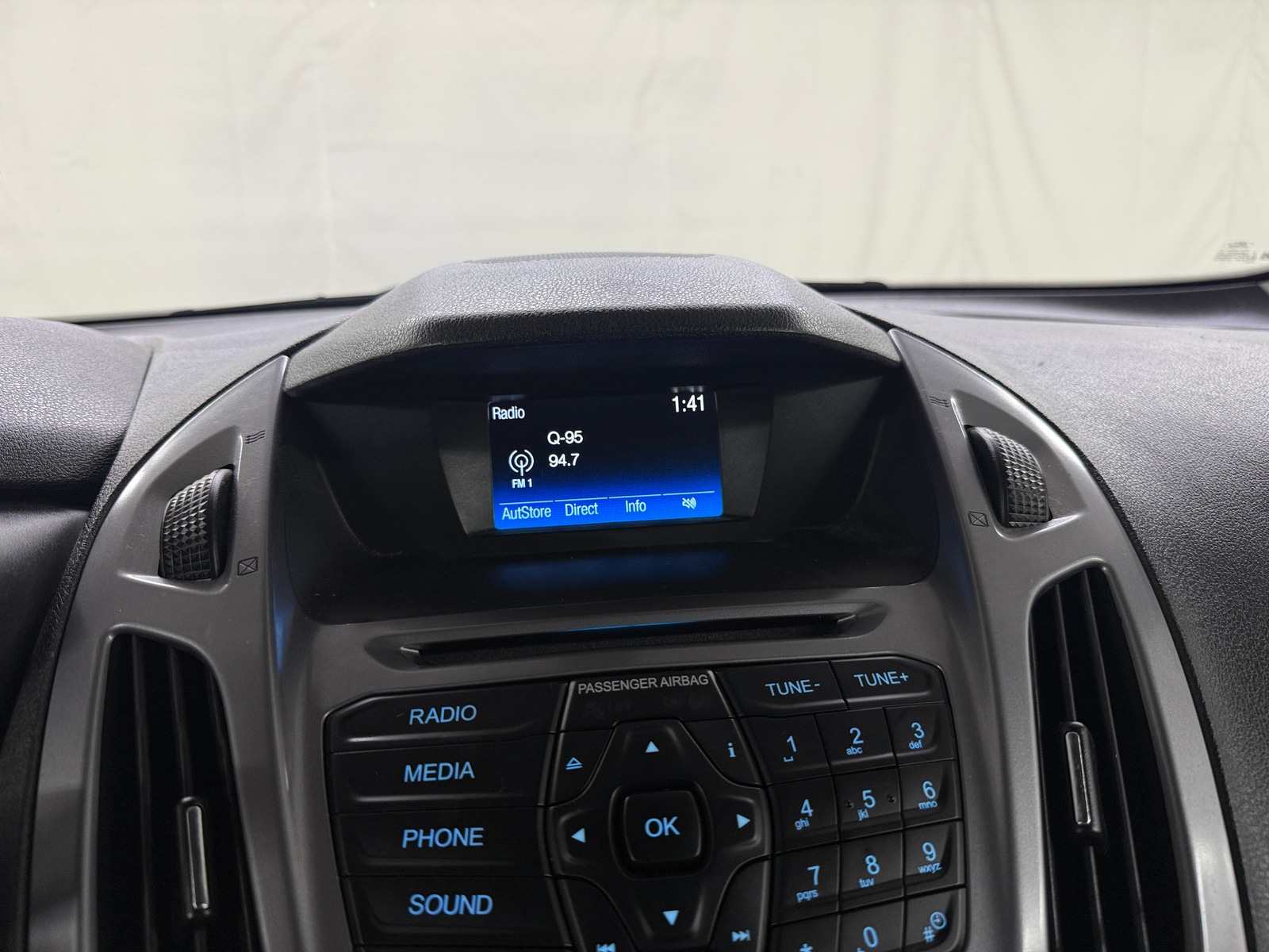 Thumbnail: 2018 Ford Transit Series - 4