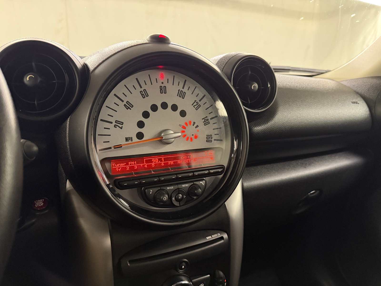 Thumbnail: 2014 MINI Cooper Countryman - 3