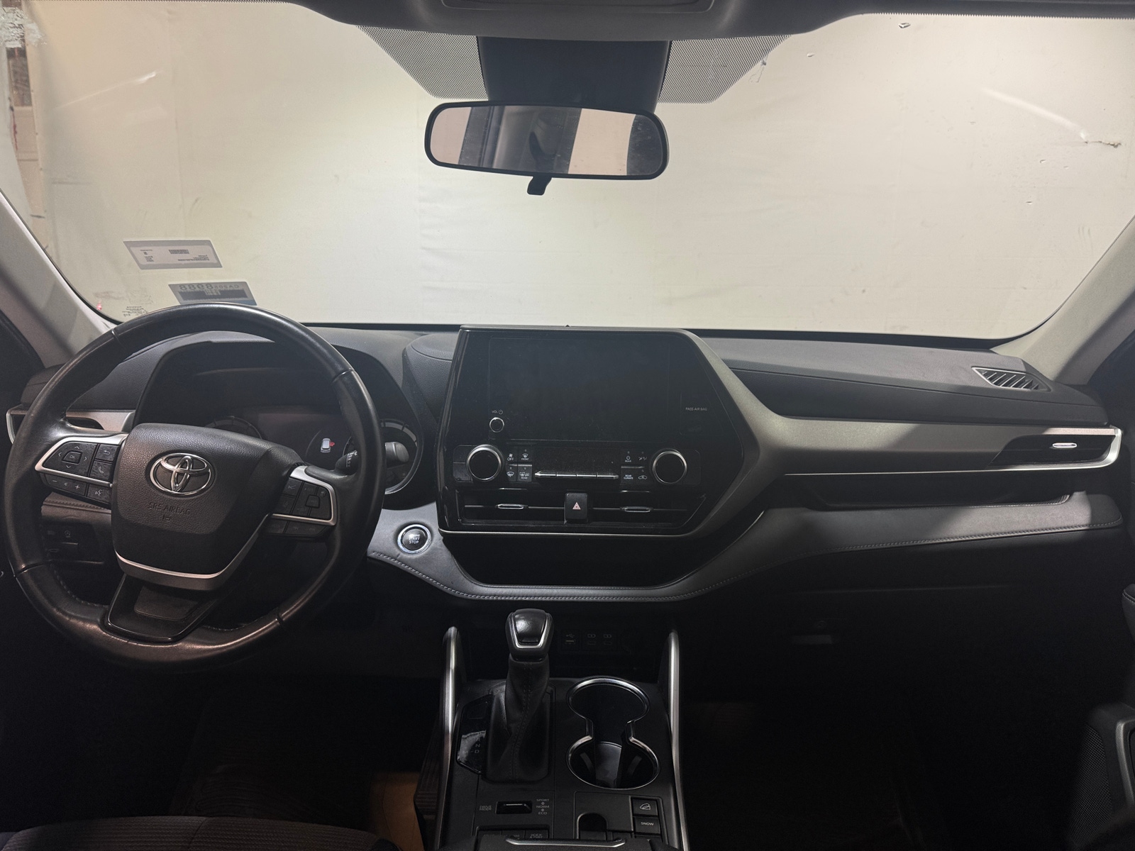 Thumbnail: 2023 Toyota Highlander - 3