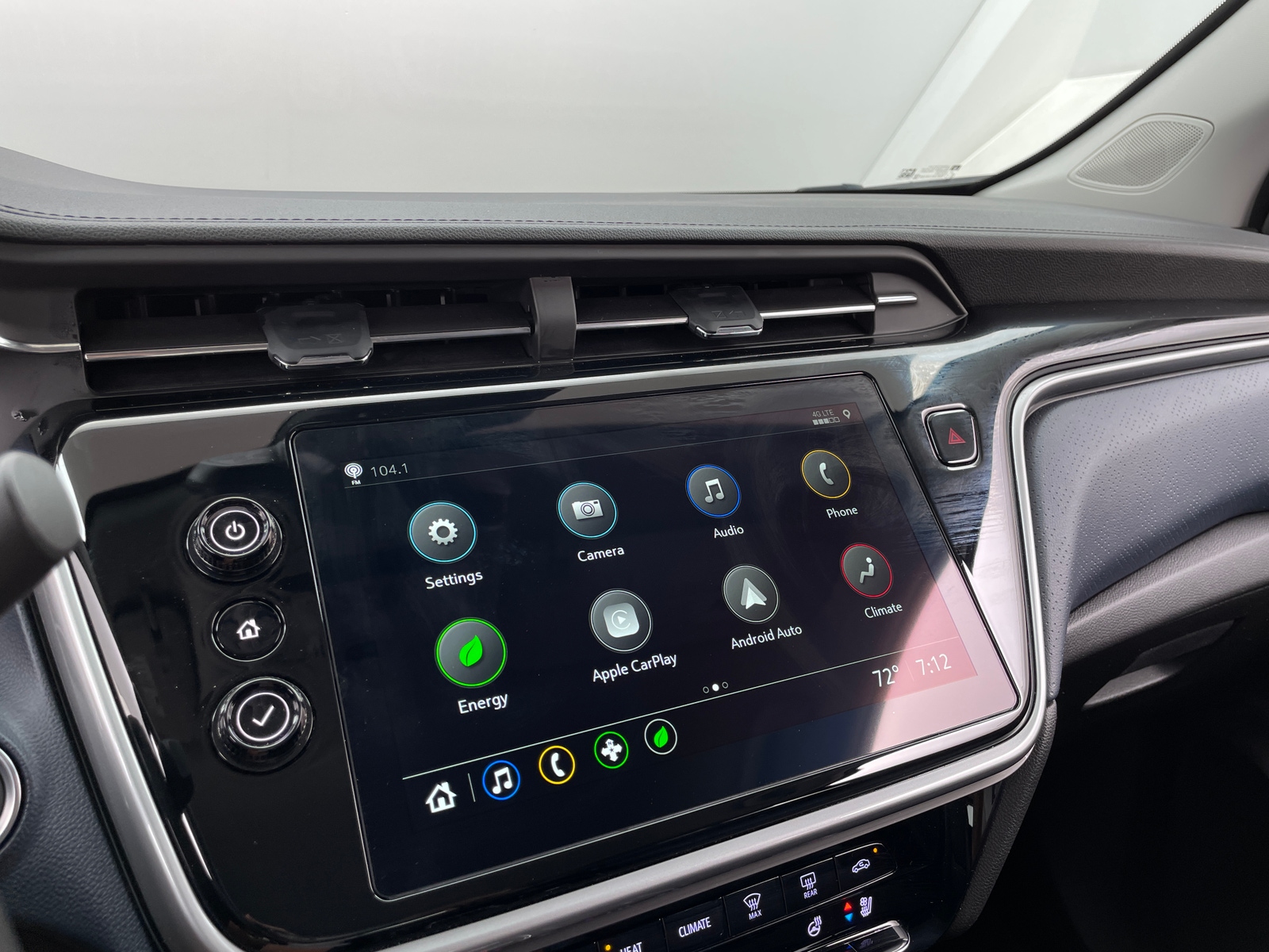 Thumbnail: 2023 Chevrolet Bolt EUV - 3