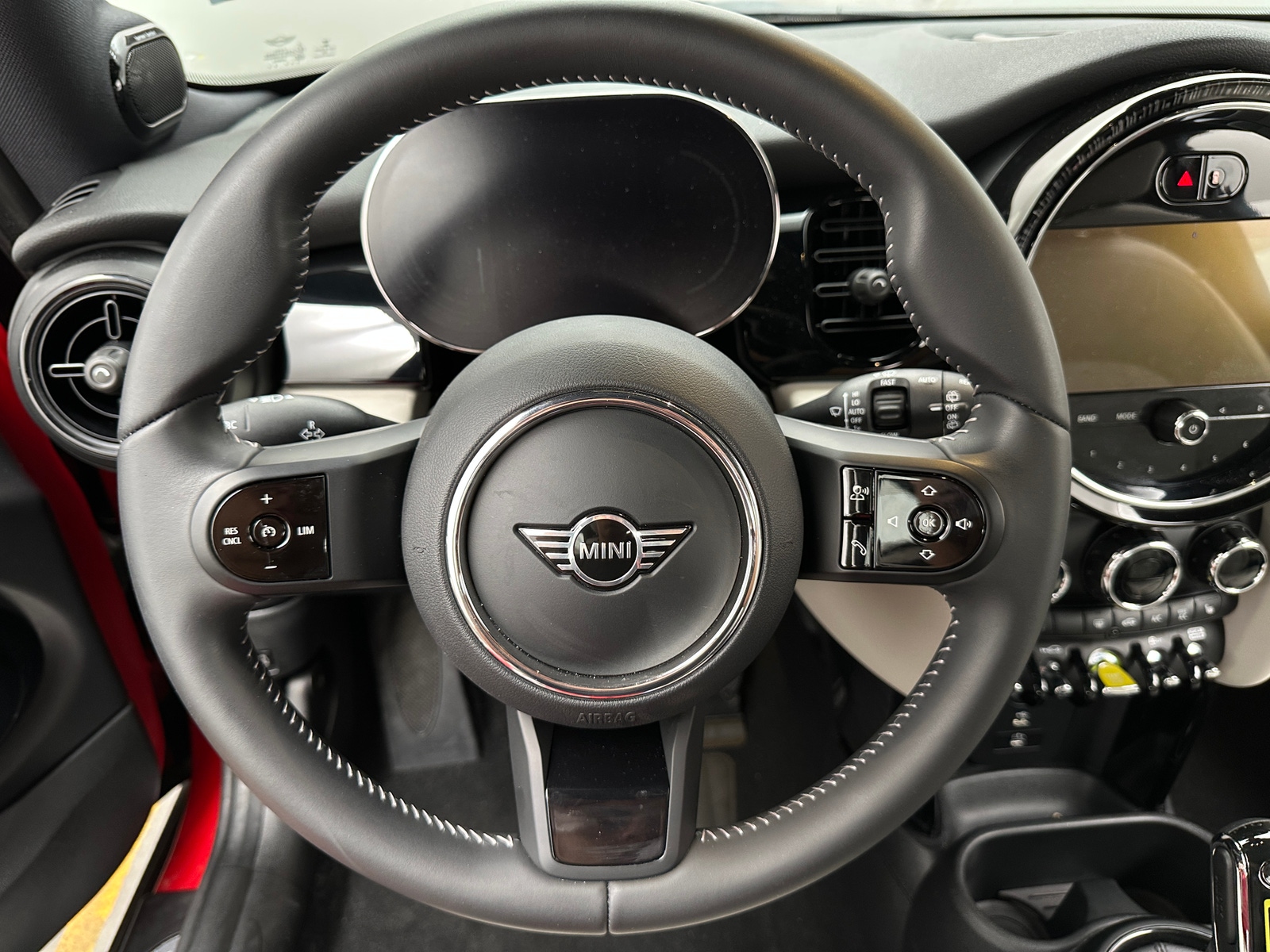 Thumbnail: 2023 MINI Cooper Hardtop - 4