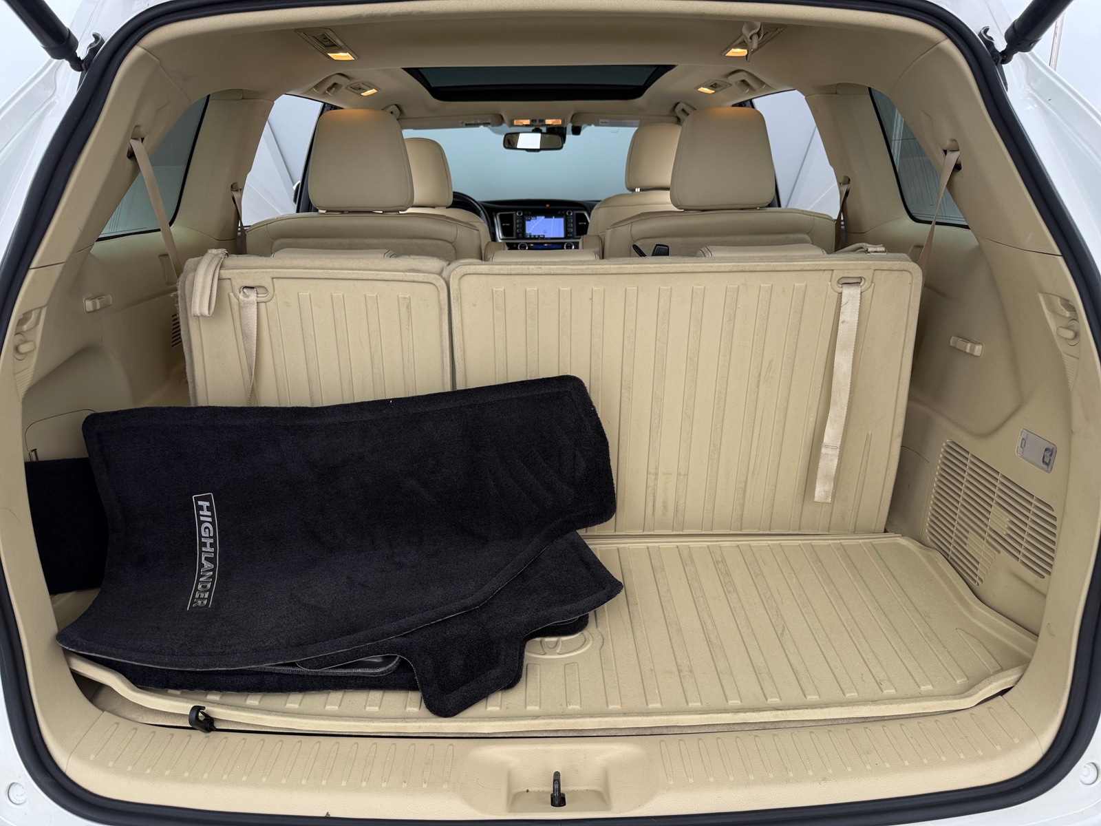 Thumbnail: 2016 Toyota Highlander - 6