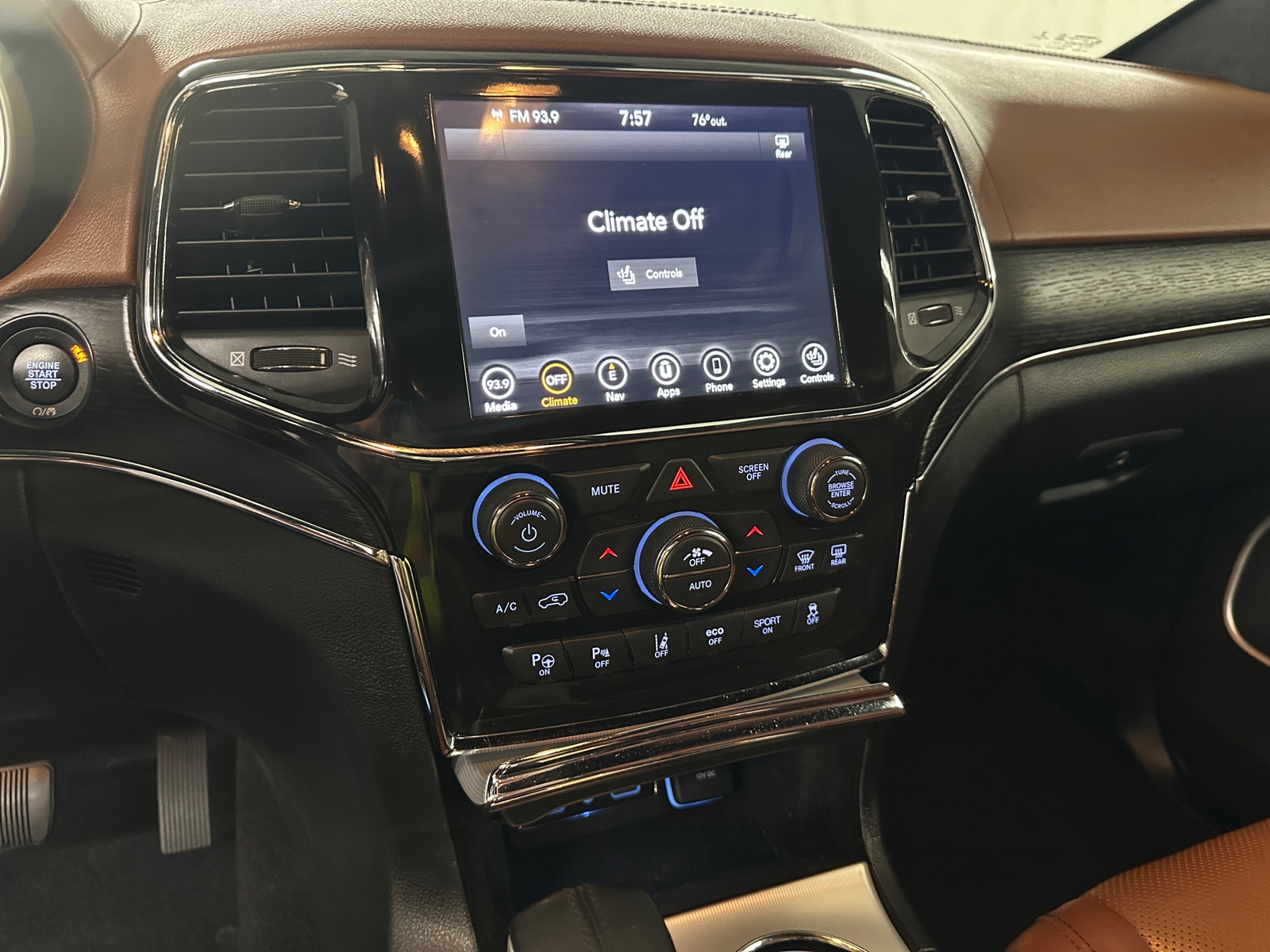 Thumbnail: 2021 Jeep Grand Cherokee - 4