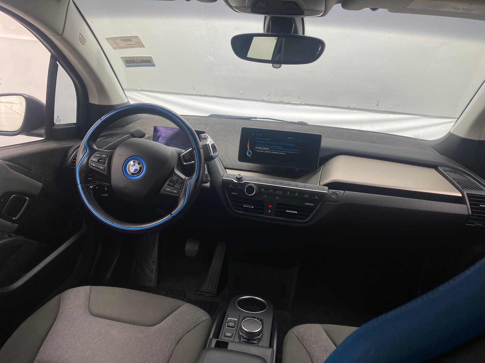 Thumbnail: 2017 BMW i3 - 3