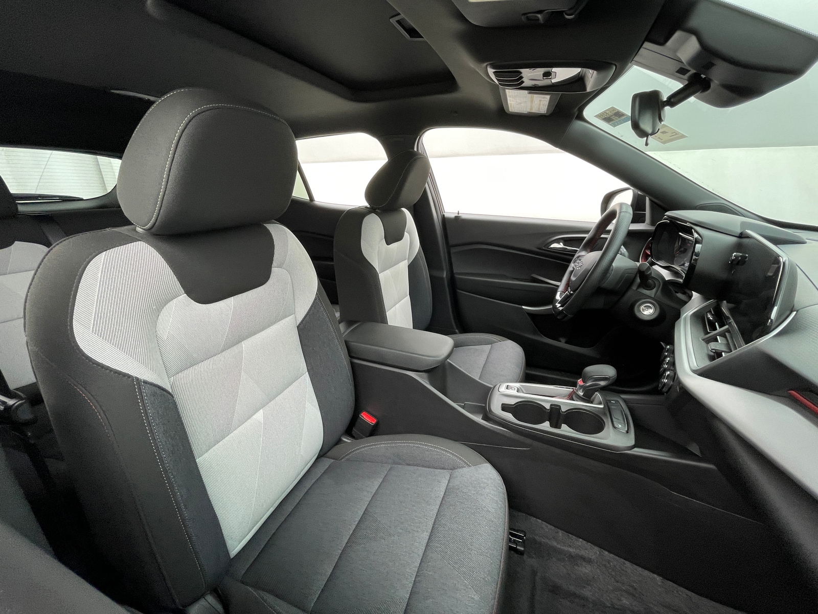 Thumbnail: 2024 Chevrolet Trax - 2