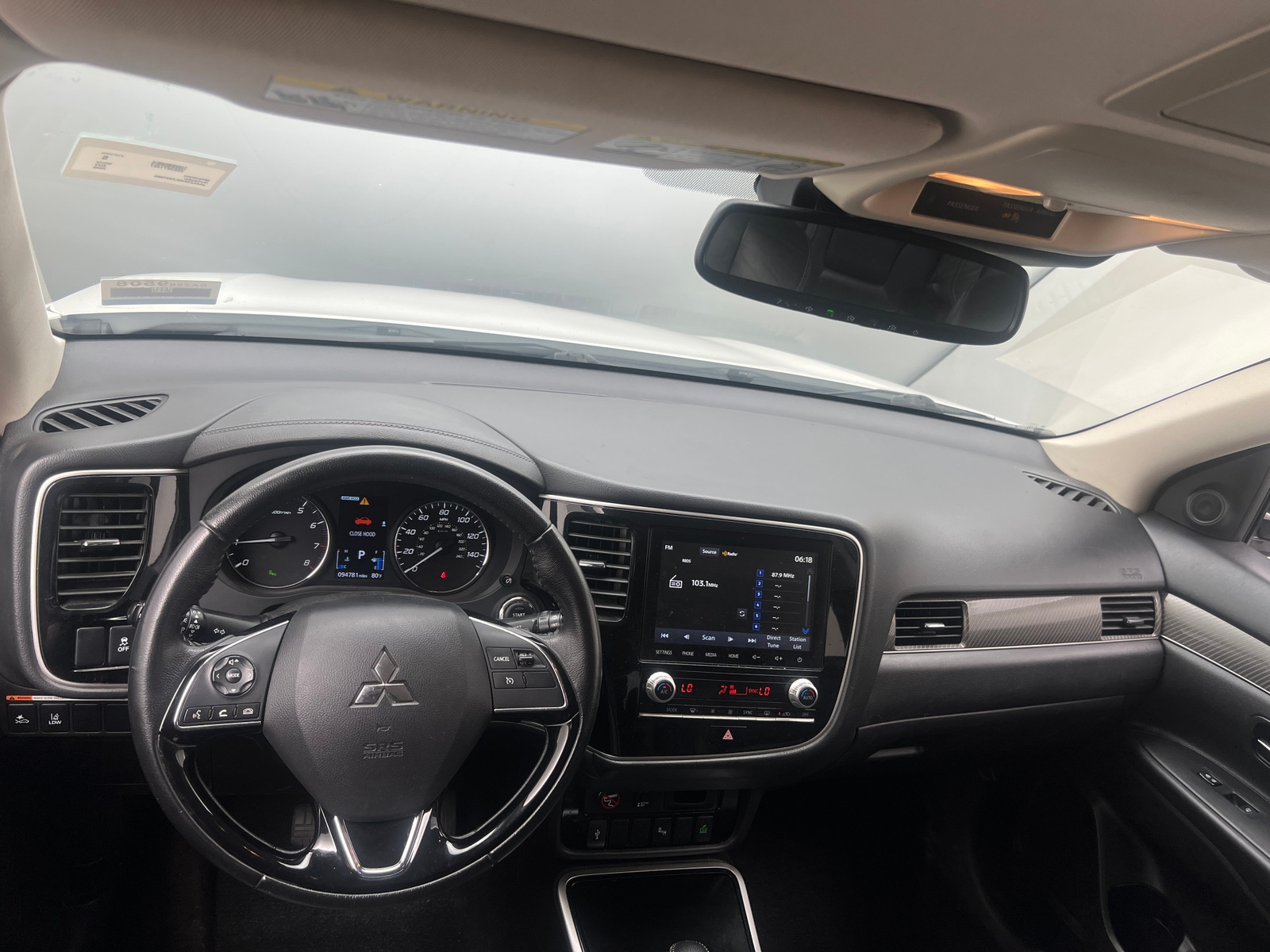 Thumbnail: 2020 Mitsubishi Outlander - 2
