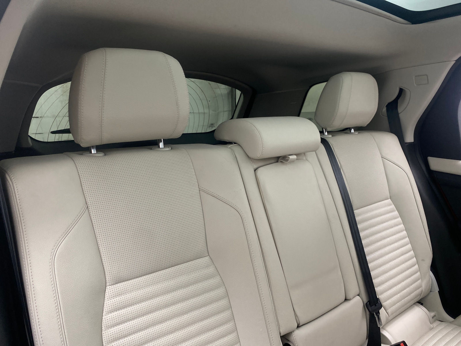Thumbnail: 2020 Land Rover Discovery Sport - 5
