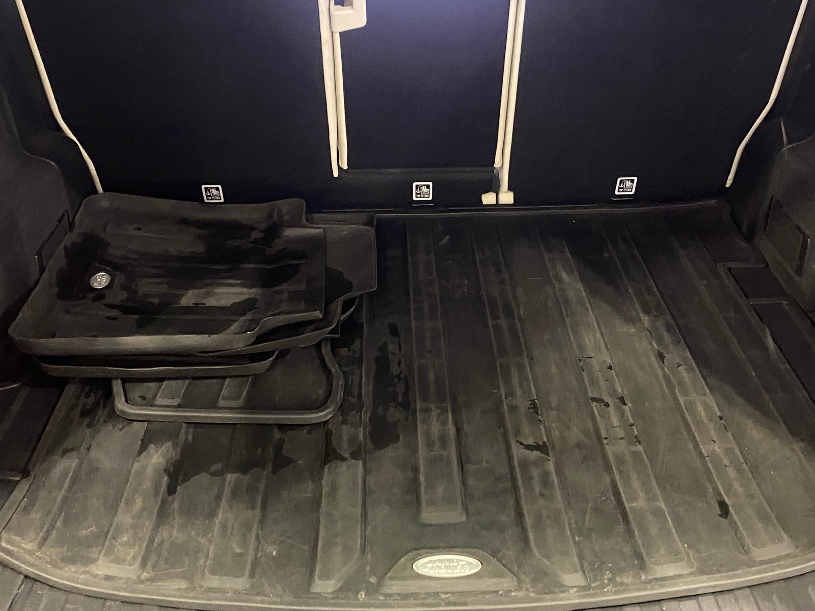 Thumbnail: 2020 Land Rover Discovery Sport - 6