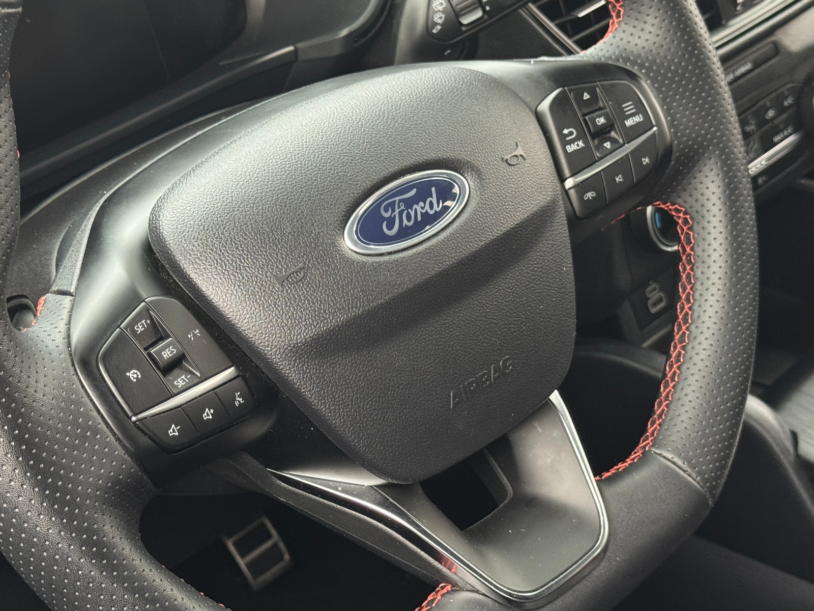 Thumbnail: 2024 Ford Escape - 4