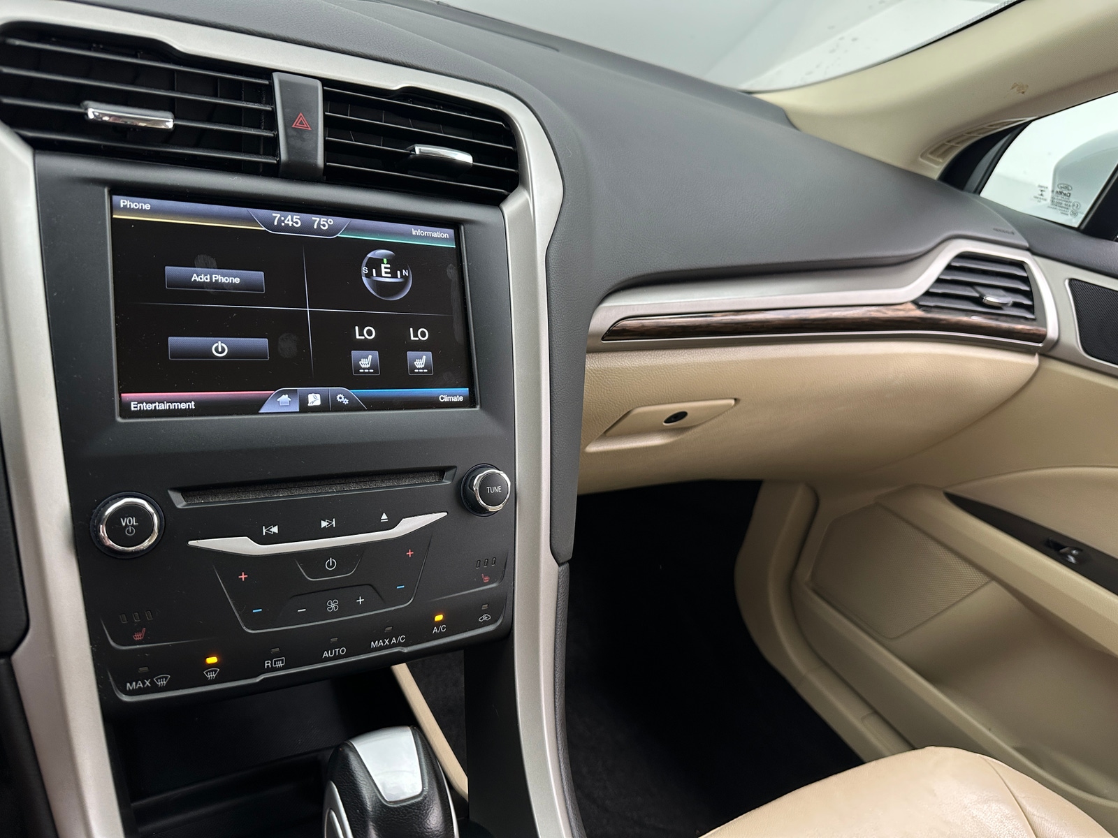 Thumbnail: 2014 Ford Fusion - 3