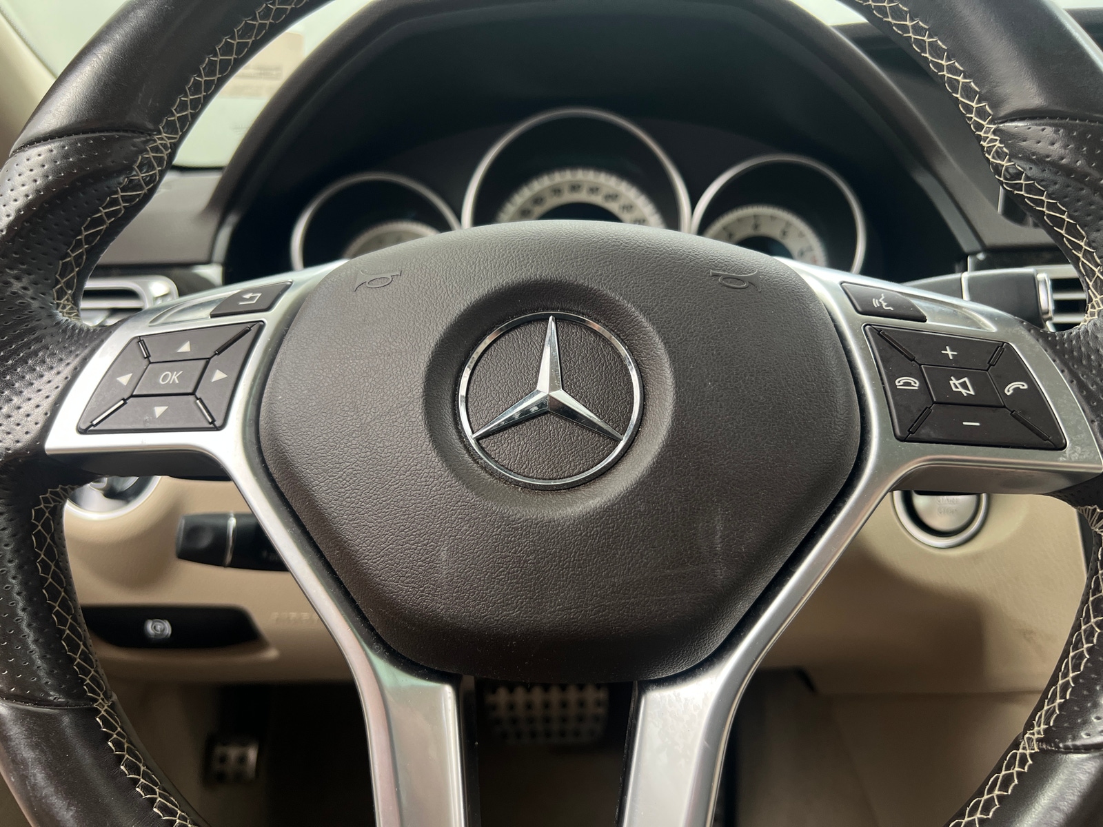 Thumbnail: 2016 Mercedes-Benz E-Class - 4