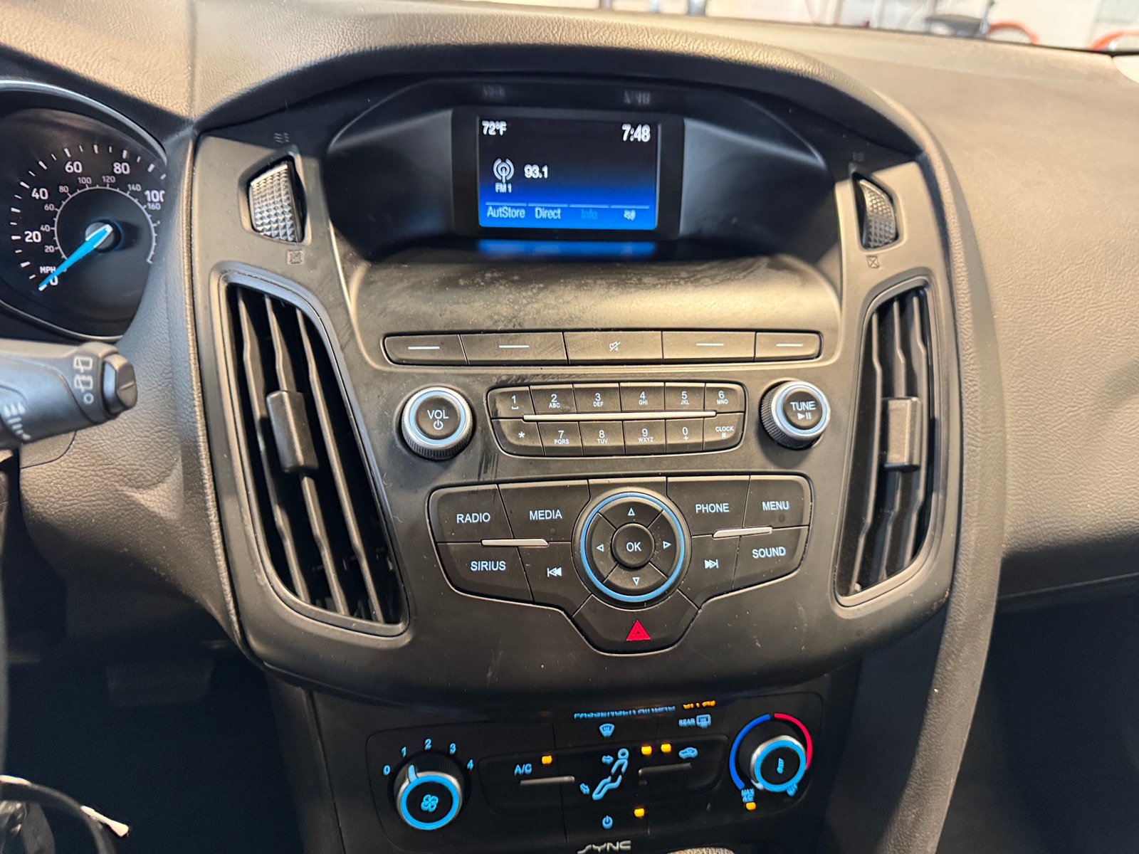 Thumbnail: 2018 Ford Focus - 4