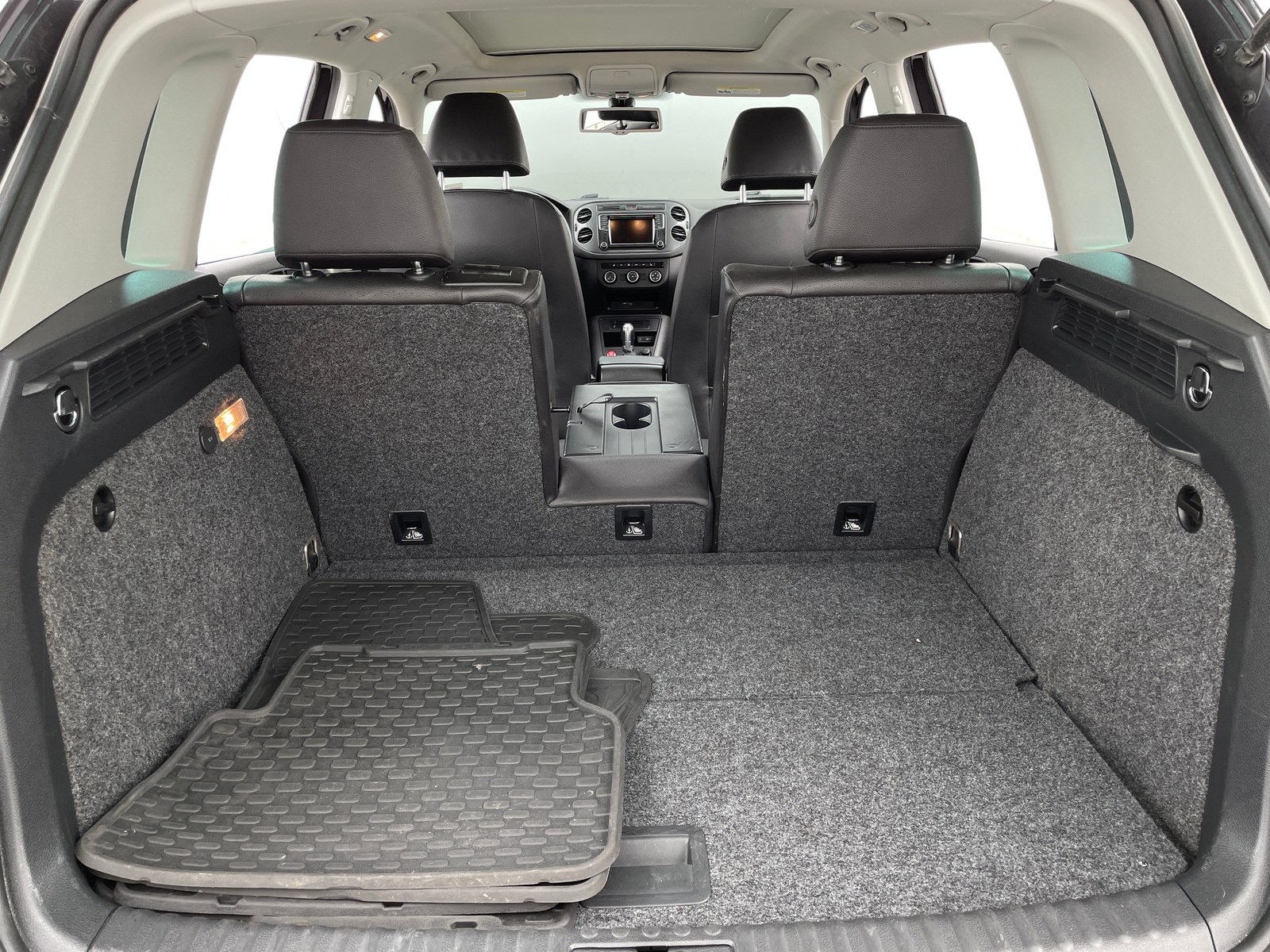 Thumbnail: 2016 Volkswagen Tiguan - 7
