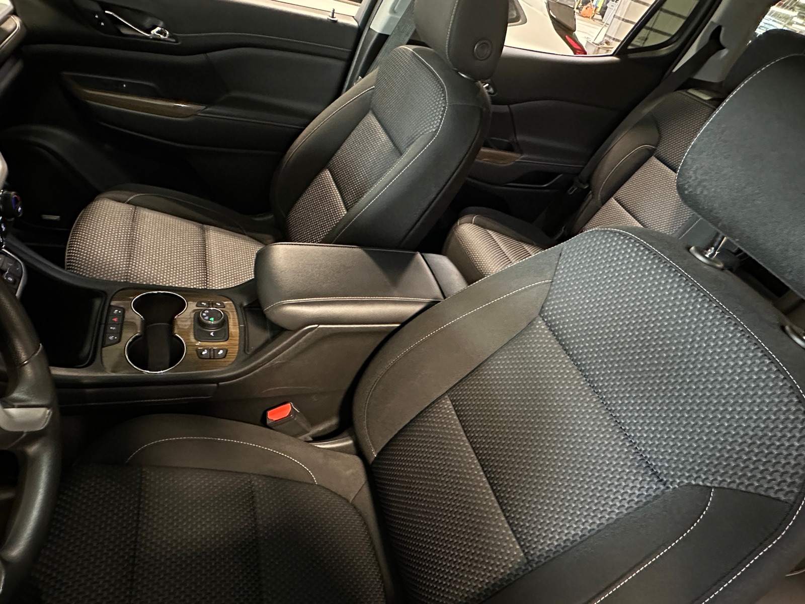 Thumbnail: 2022 GMC Acadia - 2