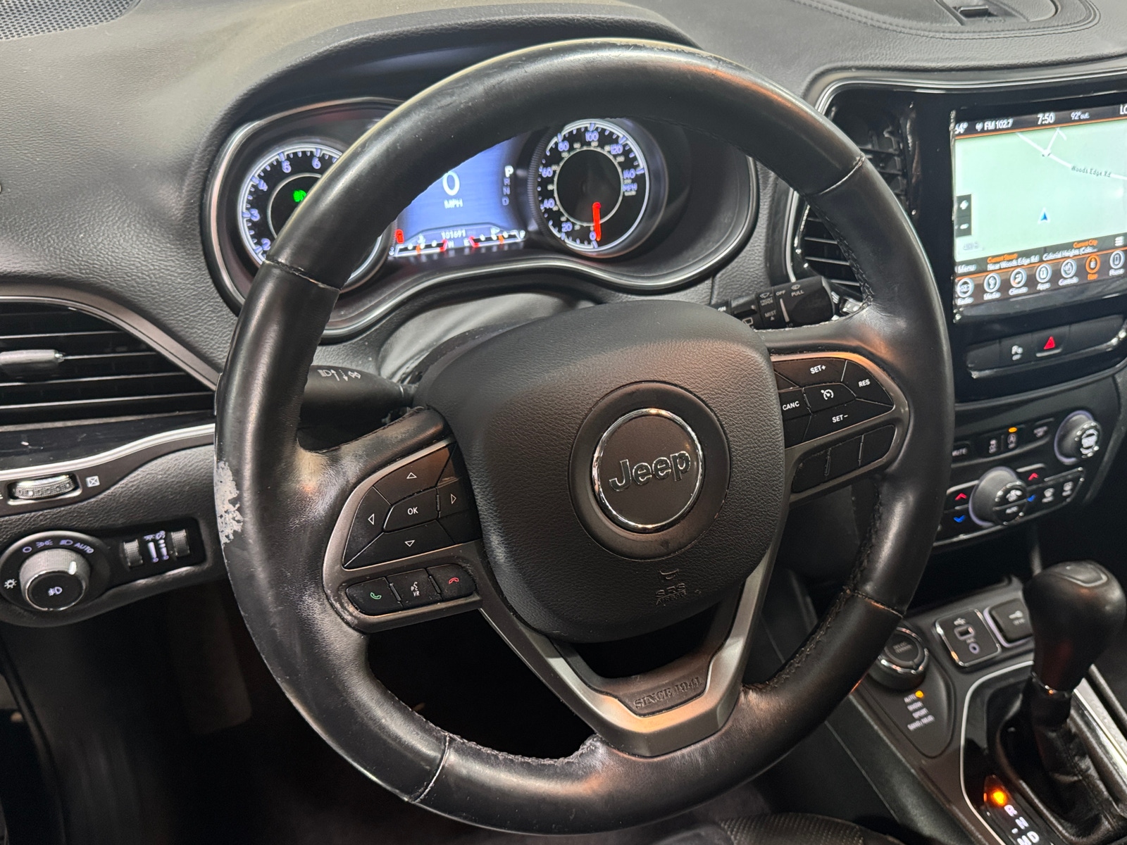 Thumbnail: 2019 Jeep Cherokee - 4
