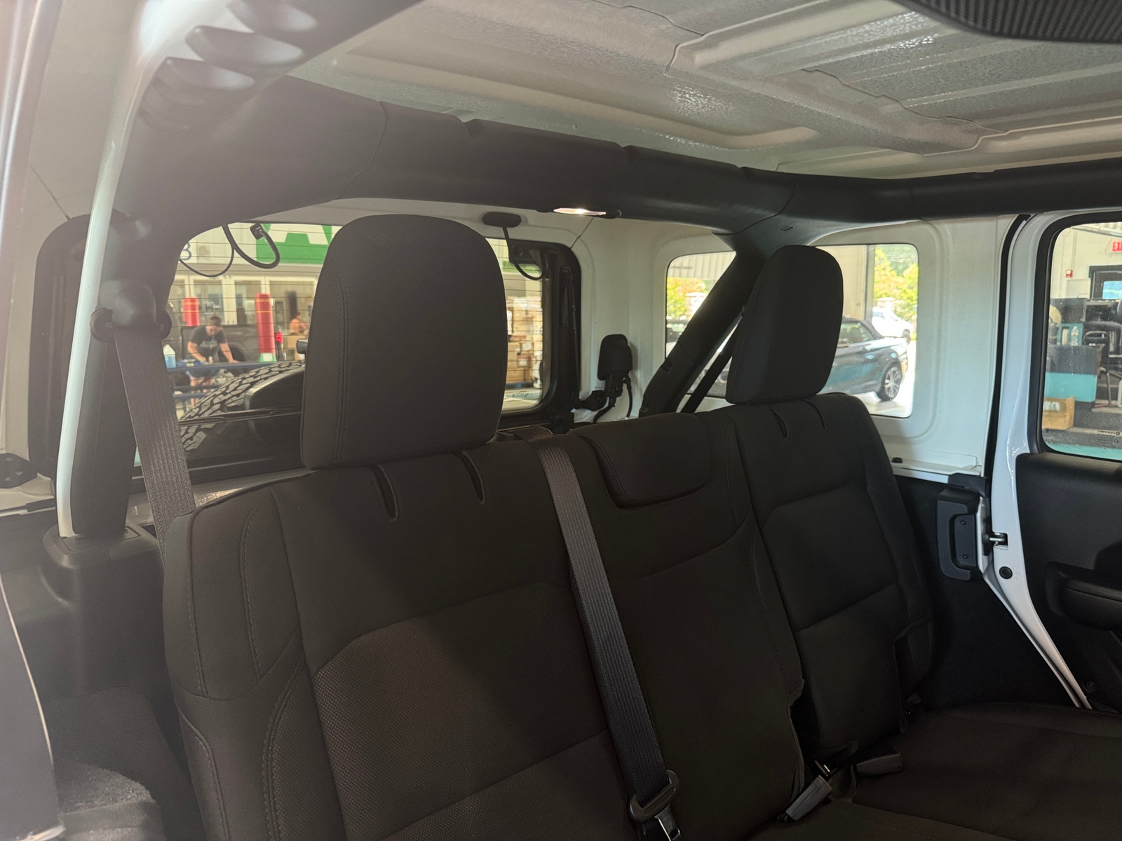 Thumbnail: 2020 Jeep Wrangler - 6