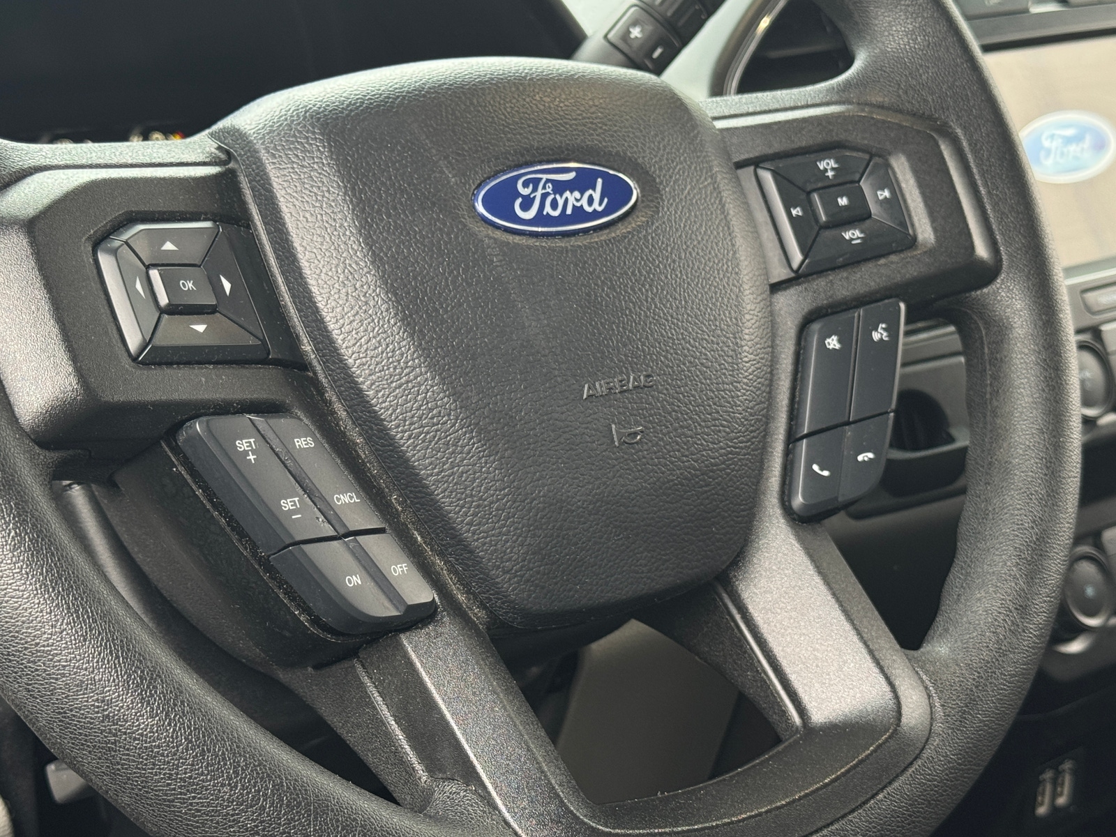 Thumbnail: 2019 Ford Econoline - 5