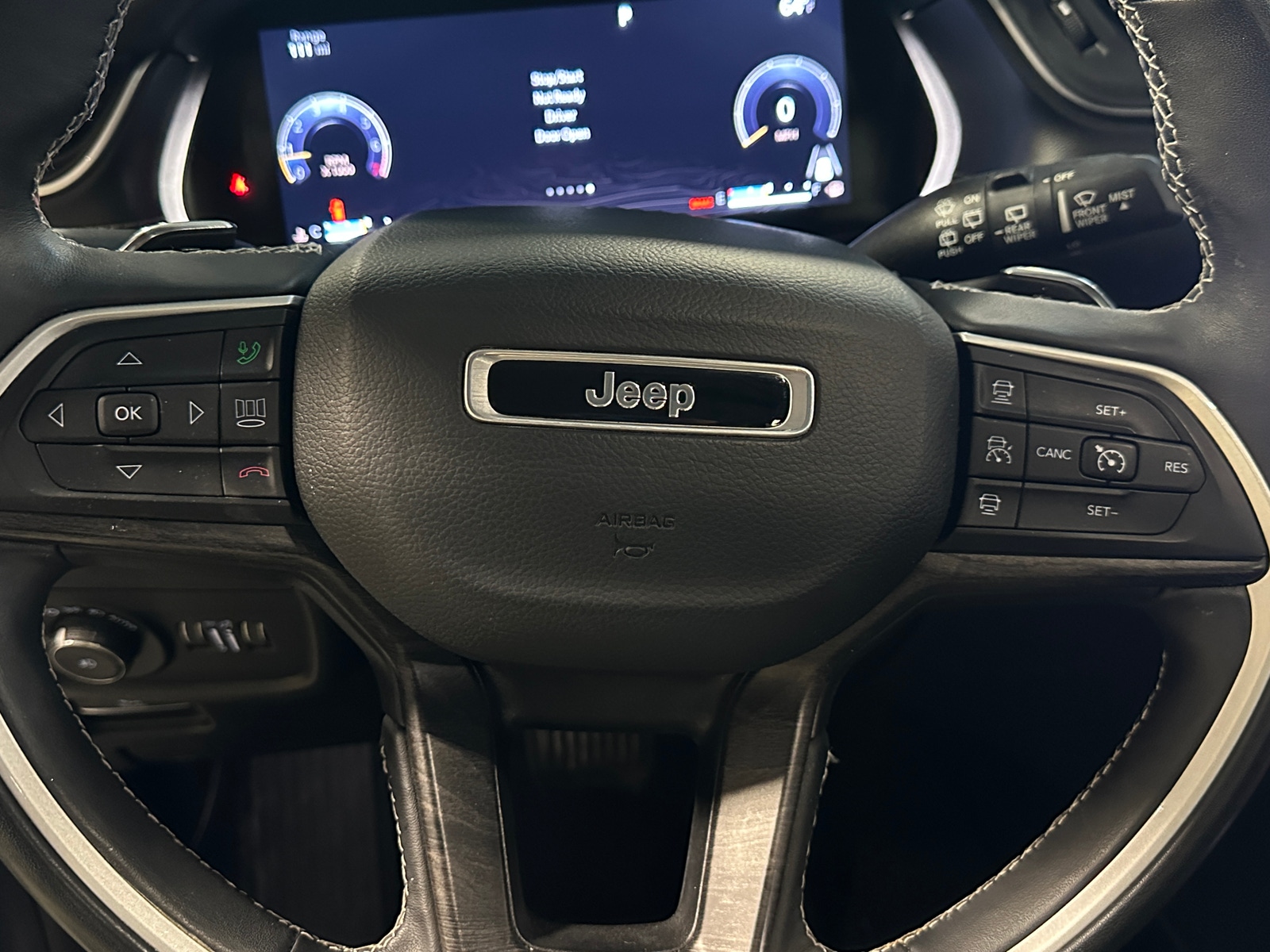 Thumbnail: 2022 Jeep Grand Cherokee - 4