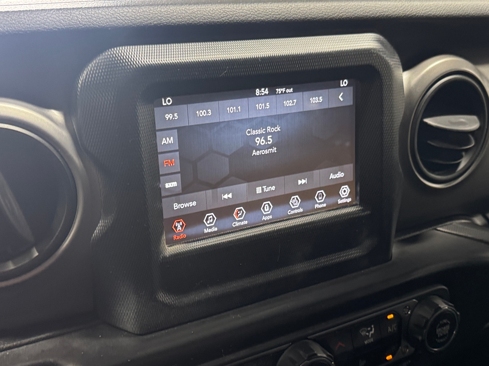 Thumbnail: 2018 Jeep Wrangler - 4
