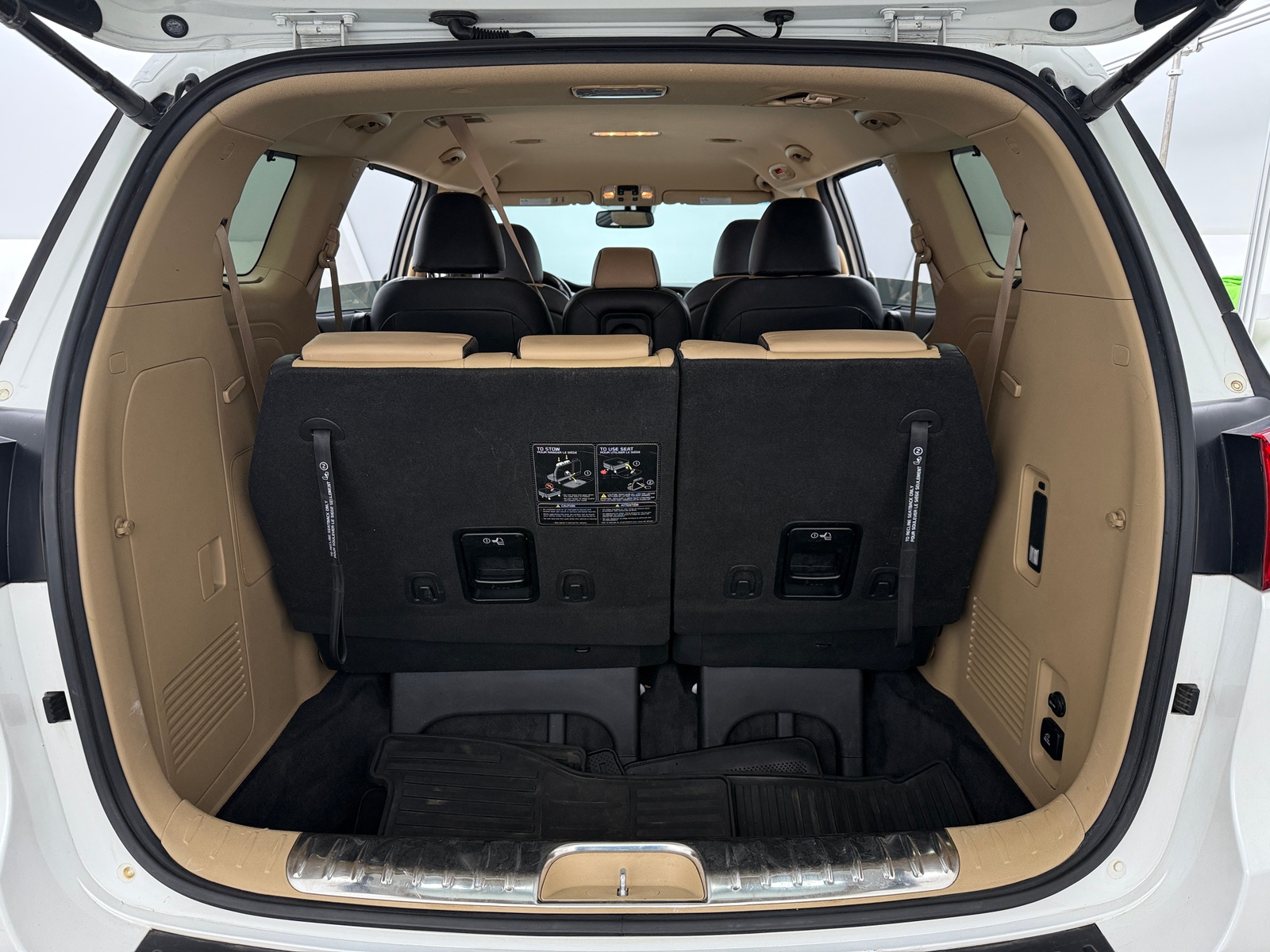 Thumbnail: 2018 Kia Sedona - 6