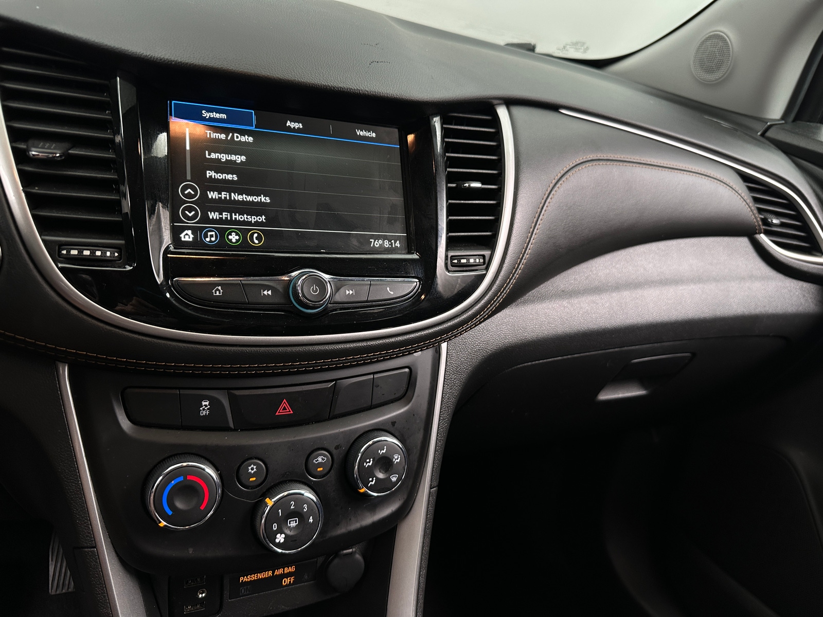 Thumbnail: 2019 Chevrolet Trax - 3