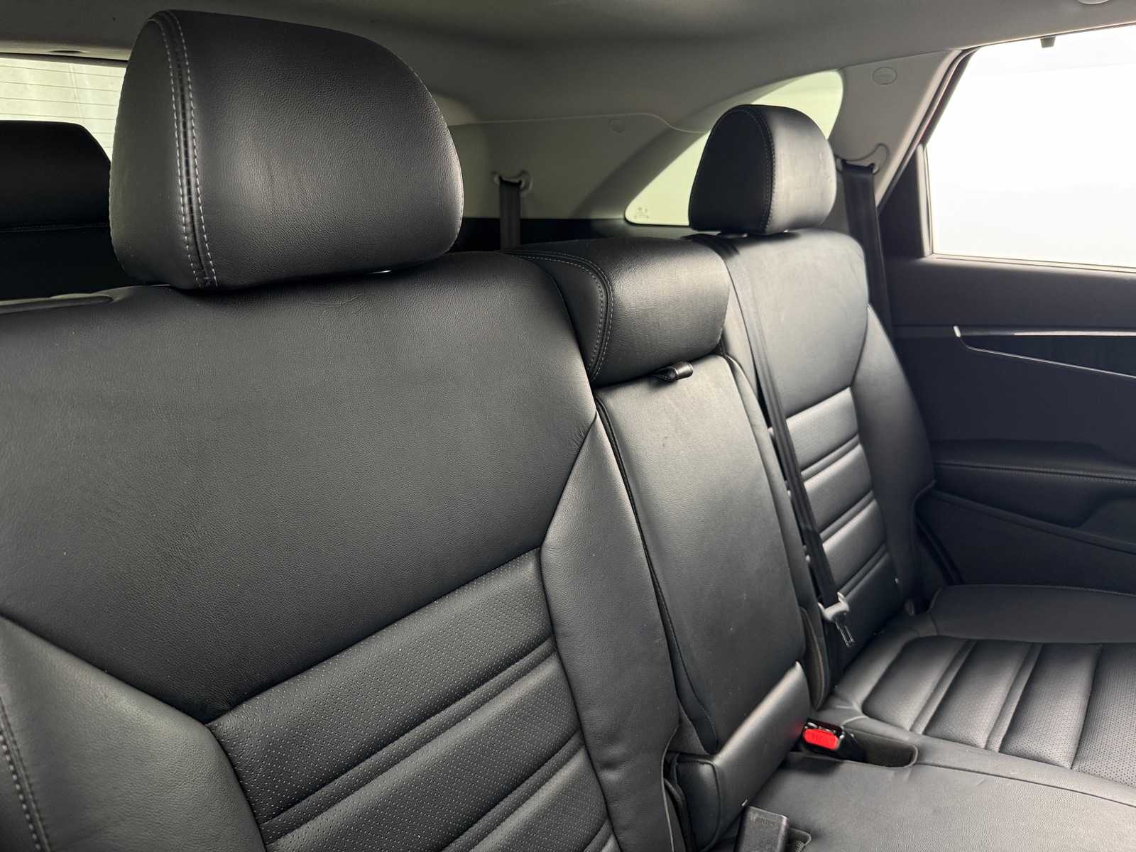 Thumbnail: 2017 Kia Sorento - 5