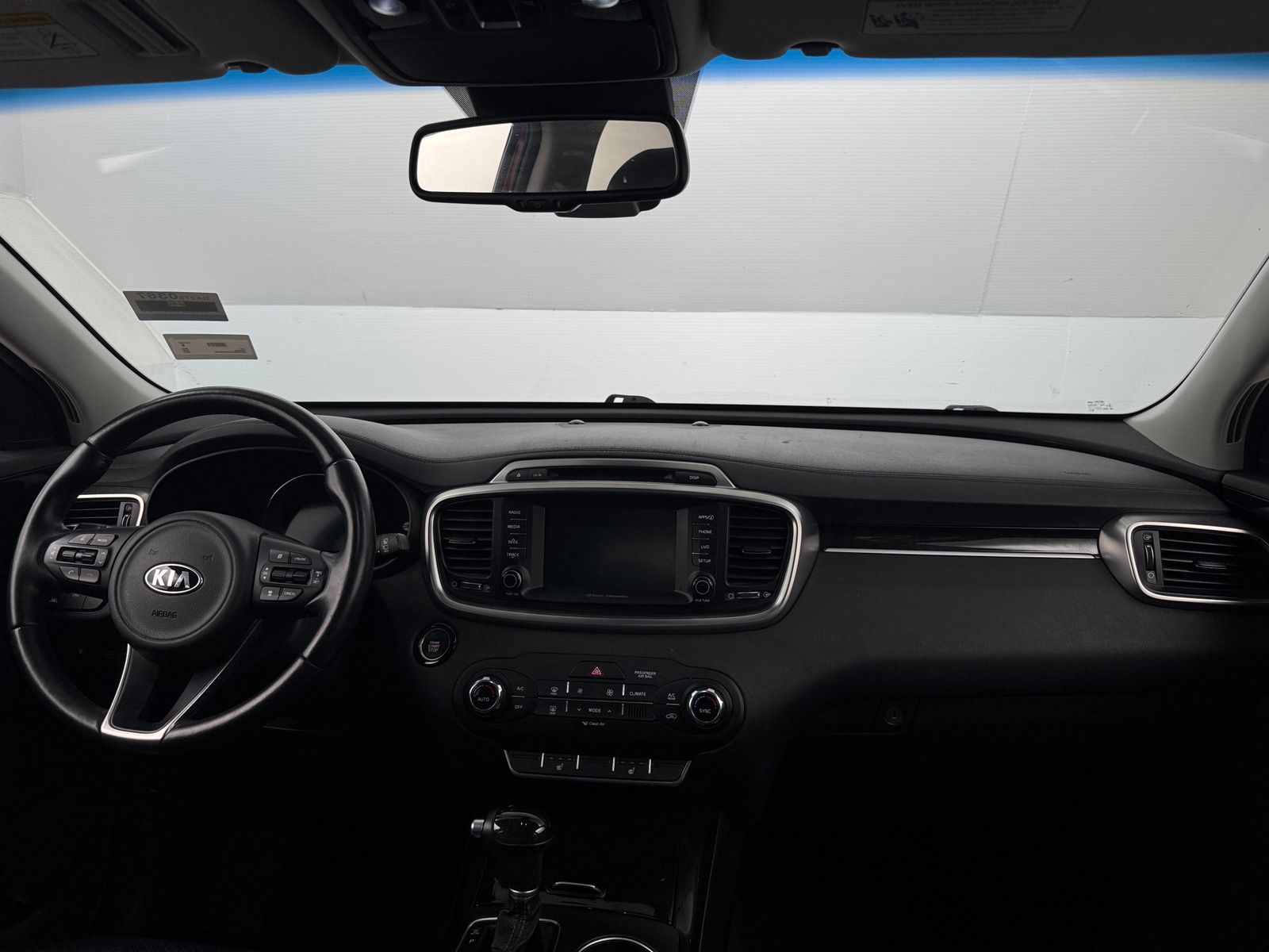 Thumbnail: 2017 Kia Sorento - 2