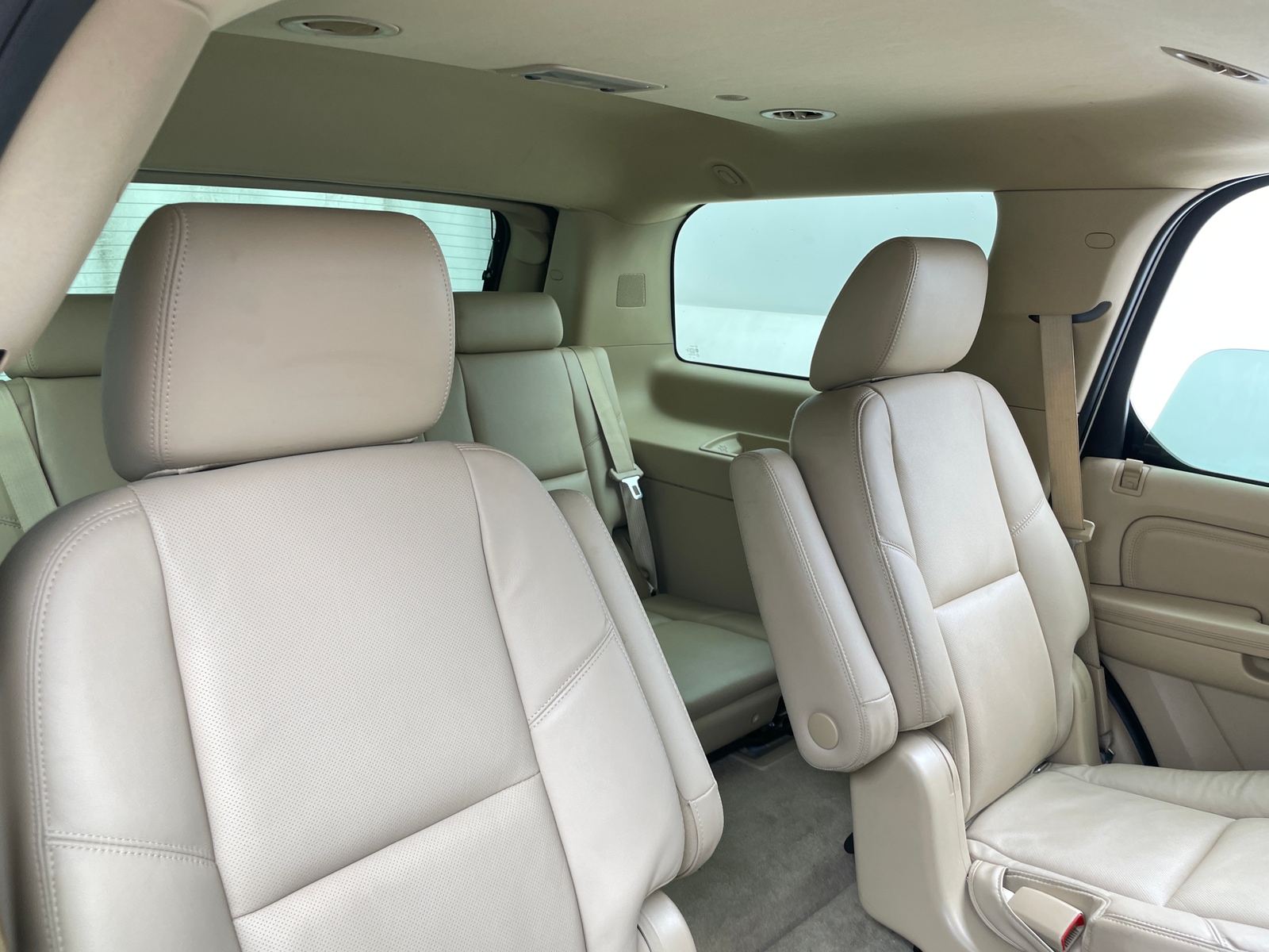 Thumbnail: 2011 Cadillac Escalade - 5