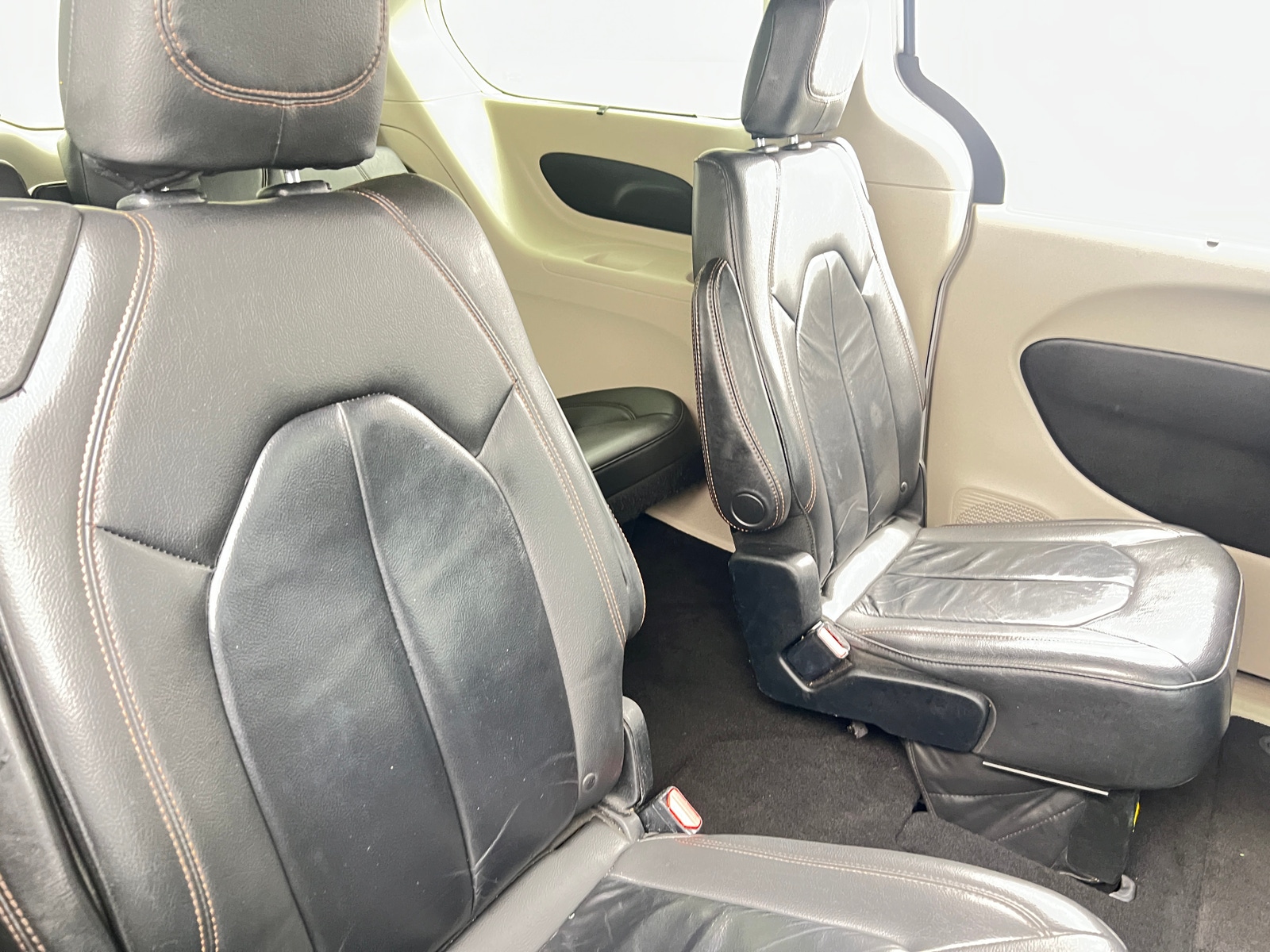 Thumbnail: 2017 Chrysler Pacifica - 5