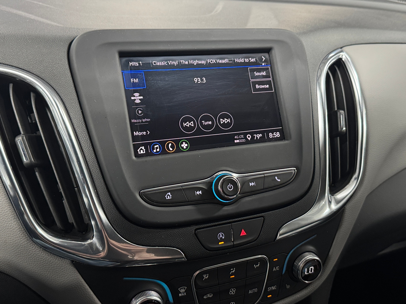 Thumbnail: 2023 Chevrolet Equinox - 4