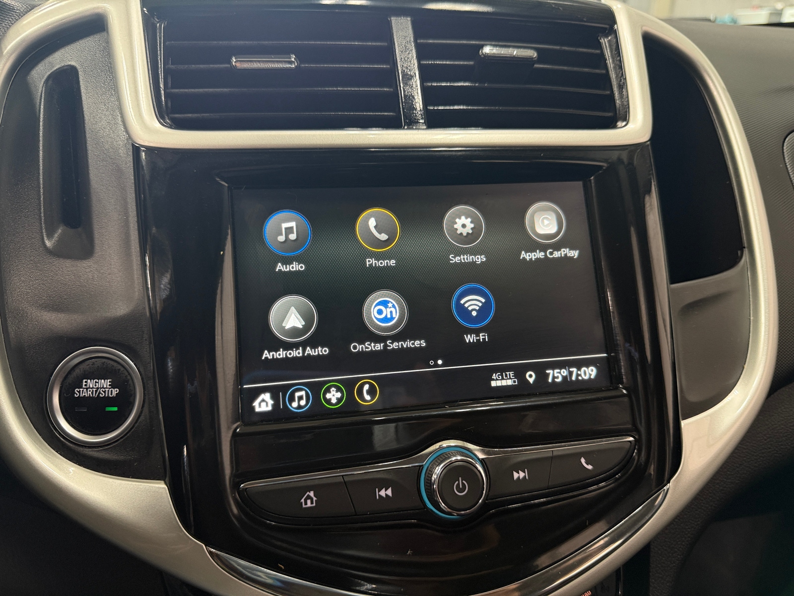 Thumbnail: 2019 Chevrolet Sonic - 4