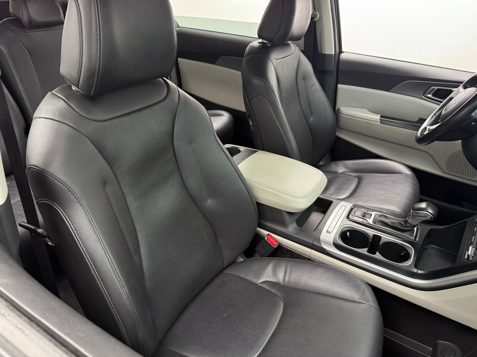 Thumbnail: 2022 Kia Carnival - 2