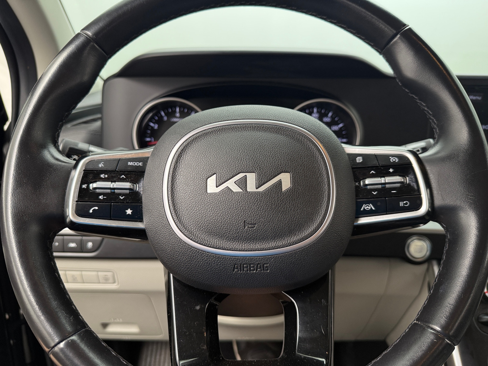 Thumbnail: 2022 Kia Carnival - 5