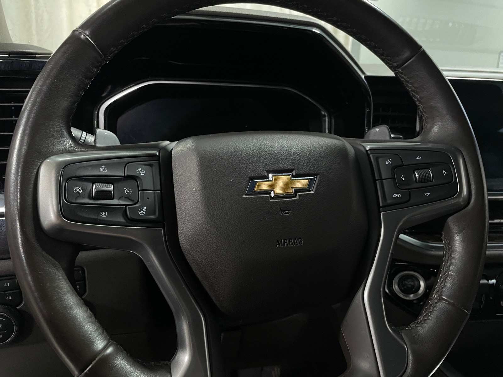 Thumbnail: 2022 Chevrolet Silverado 1500 - 4