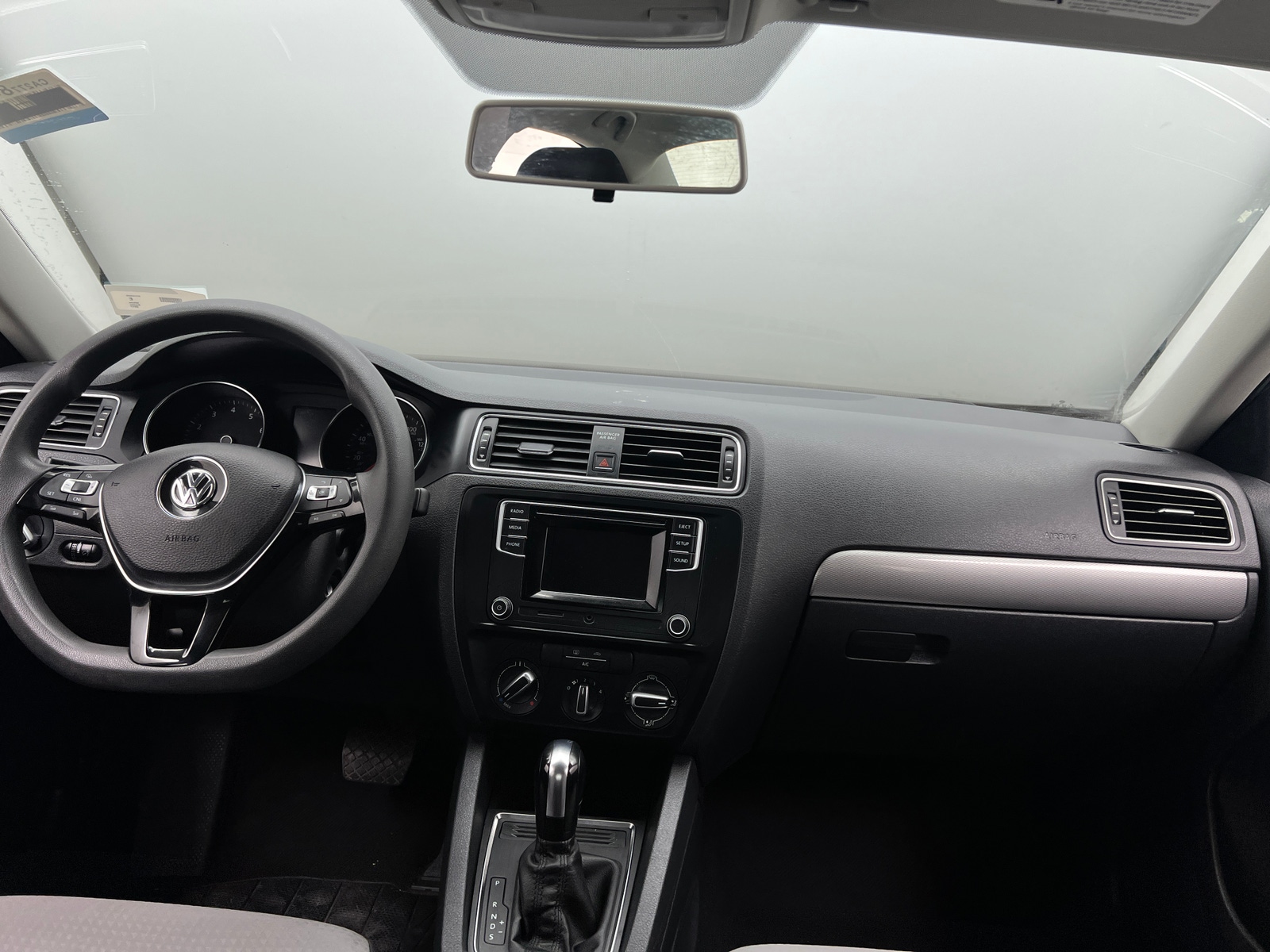 Thumbnail: 2017 Volkswagen Jetta - 3