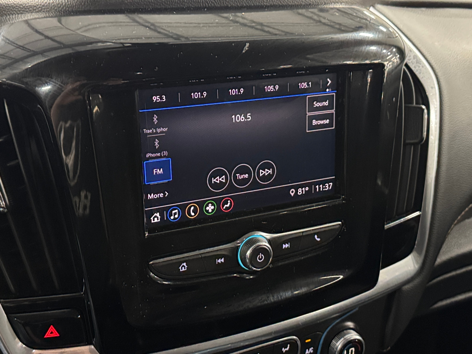 Thumbnail: 2020 Chevrolet Traverse - 4