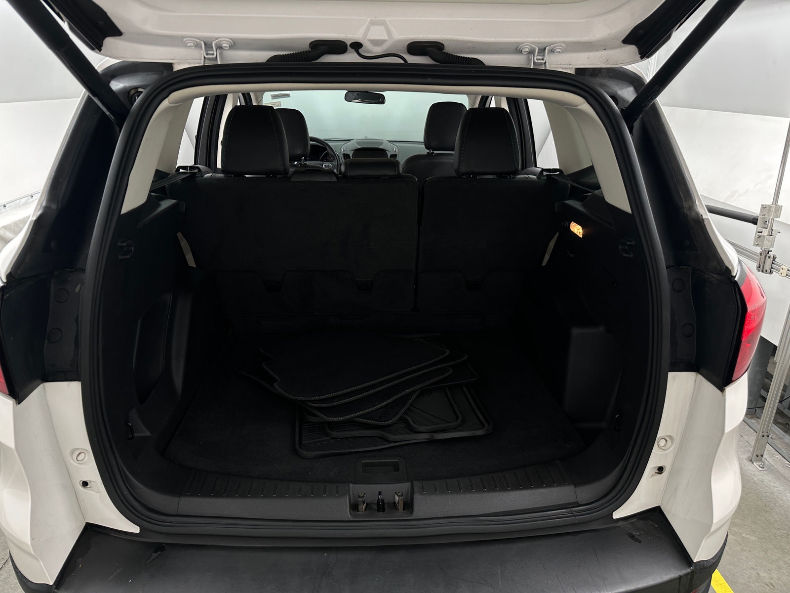 Thumbnail: 2019 Ford Escape - 6