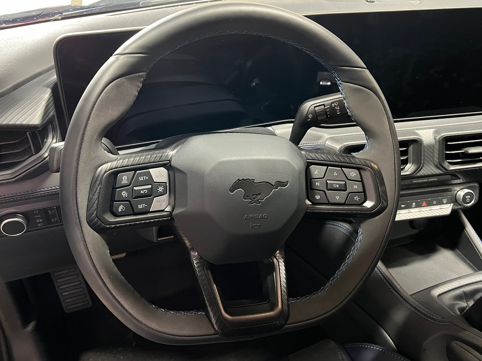 Thumbnail: 2025 Ford Mustang - 4