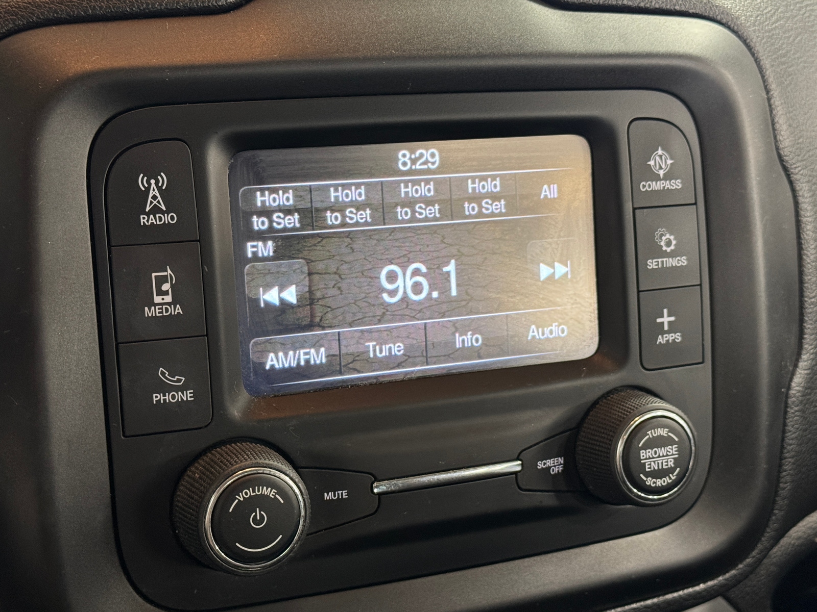 Thumbnail: 2019 Jeep Renegade - 4