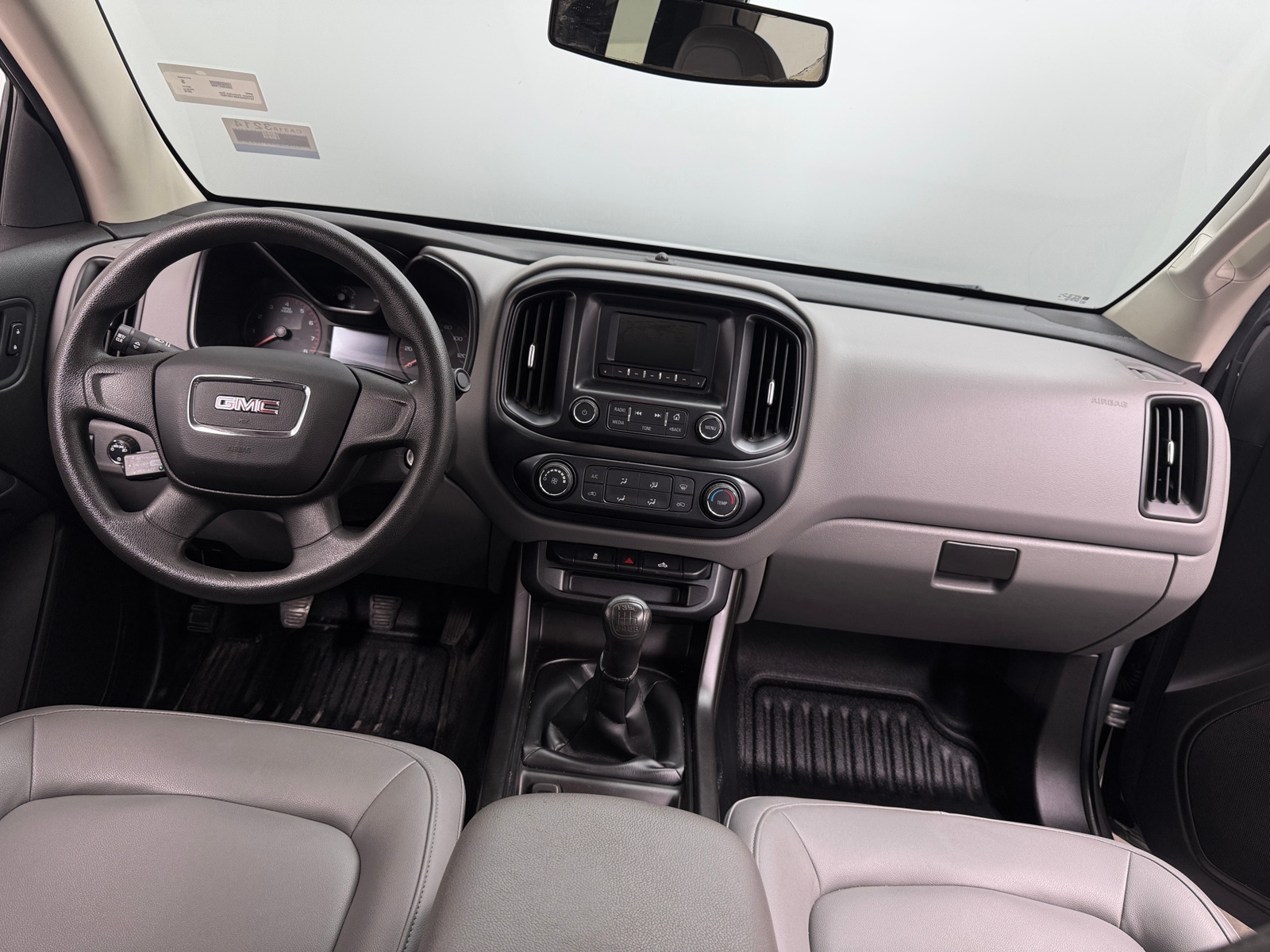 Thumbnail: 2016 GMC Canyon - 3