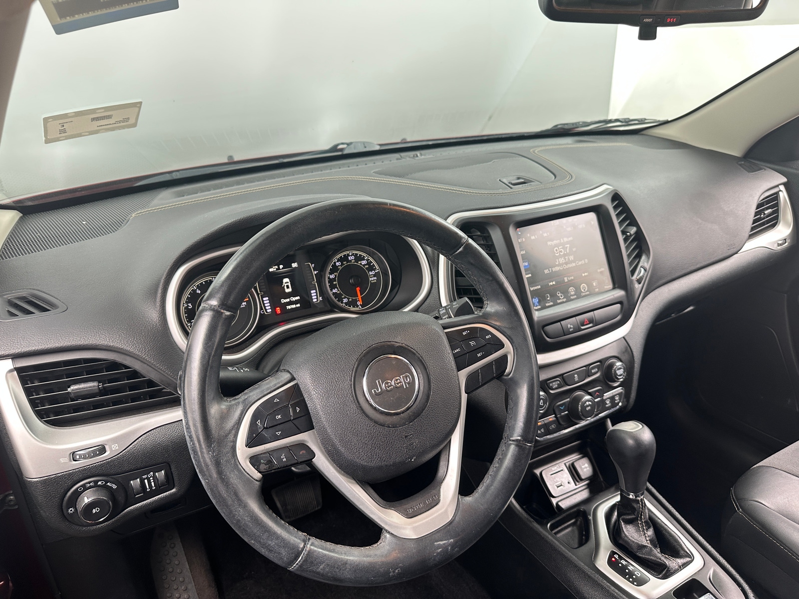 Thumbnail: 2018 Jeep Cherokee - 3