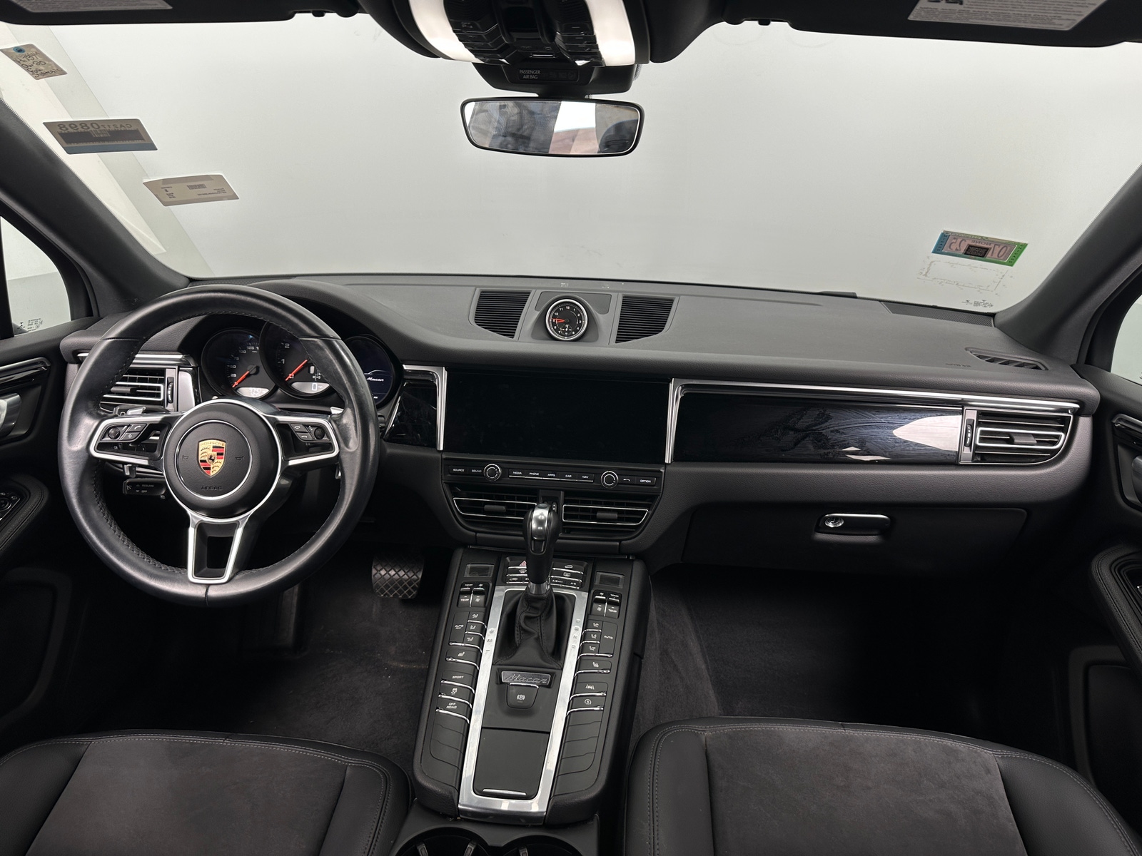 Thumbnail: 2019 Porsche Macan - 2